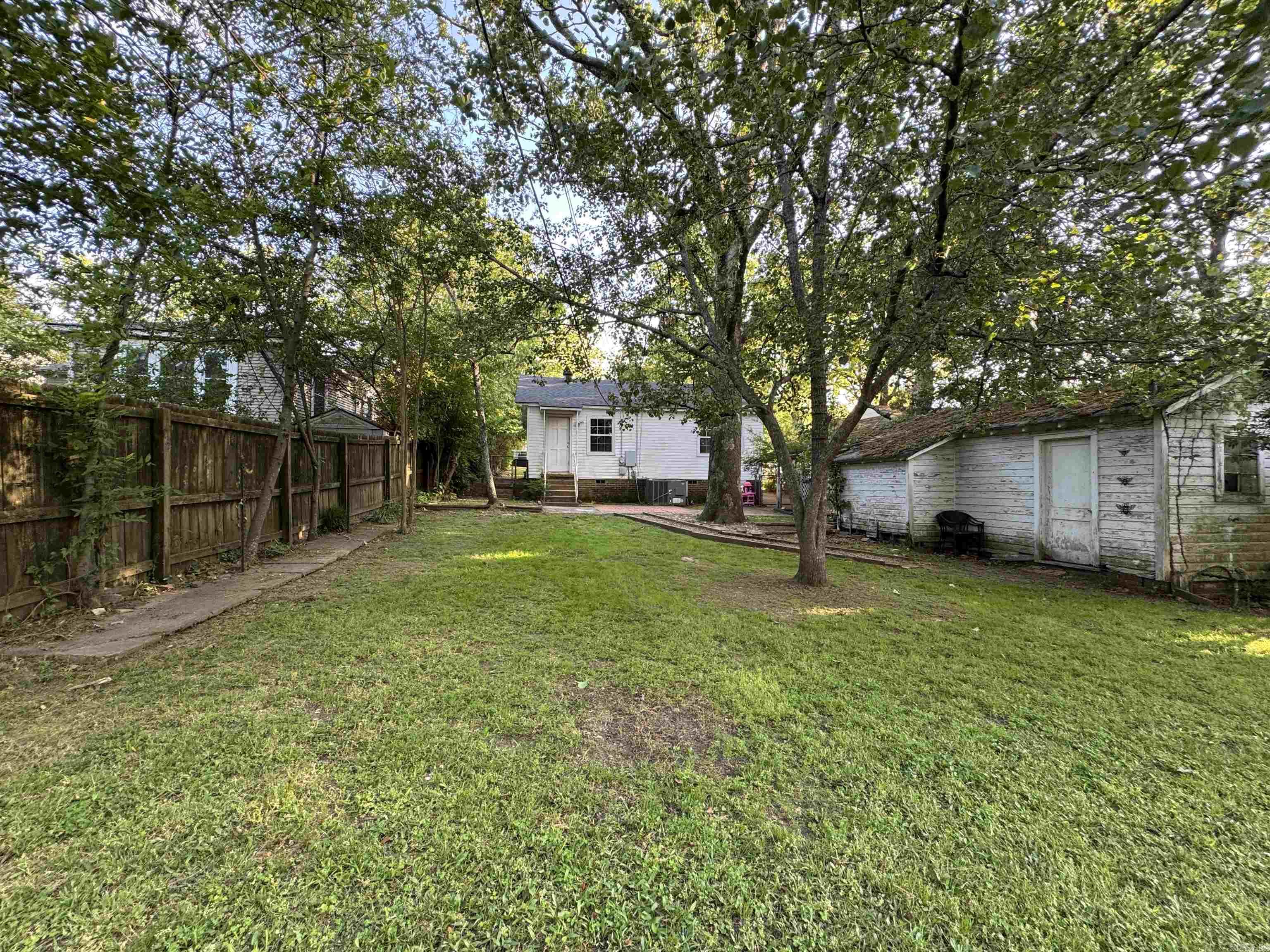 CAMMACK WOODS - Residential