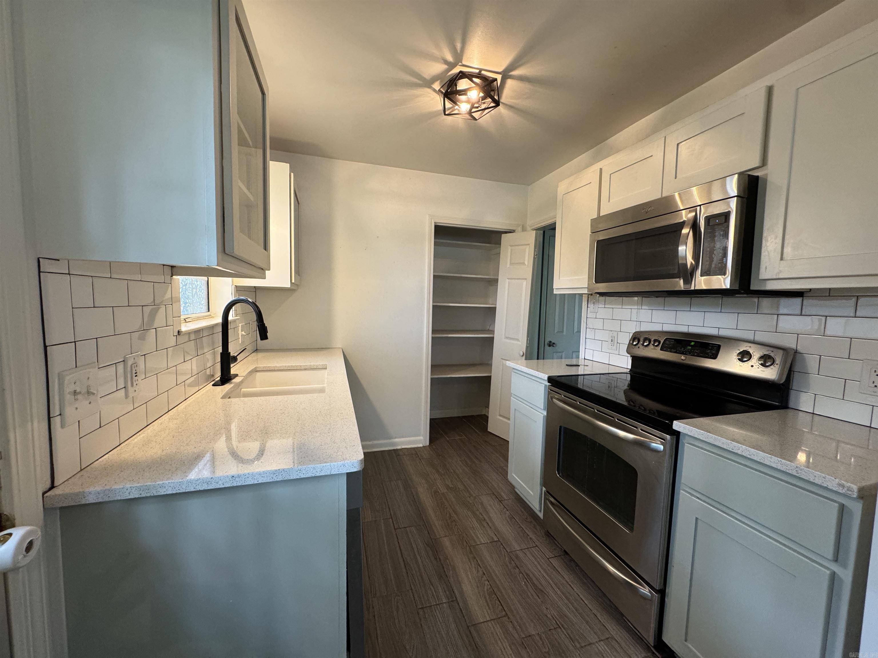 CAMMACK WOODS - Residential