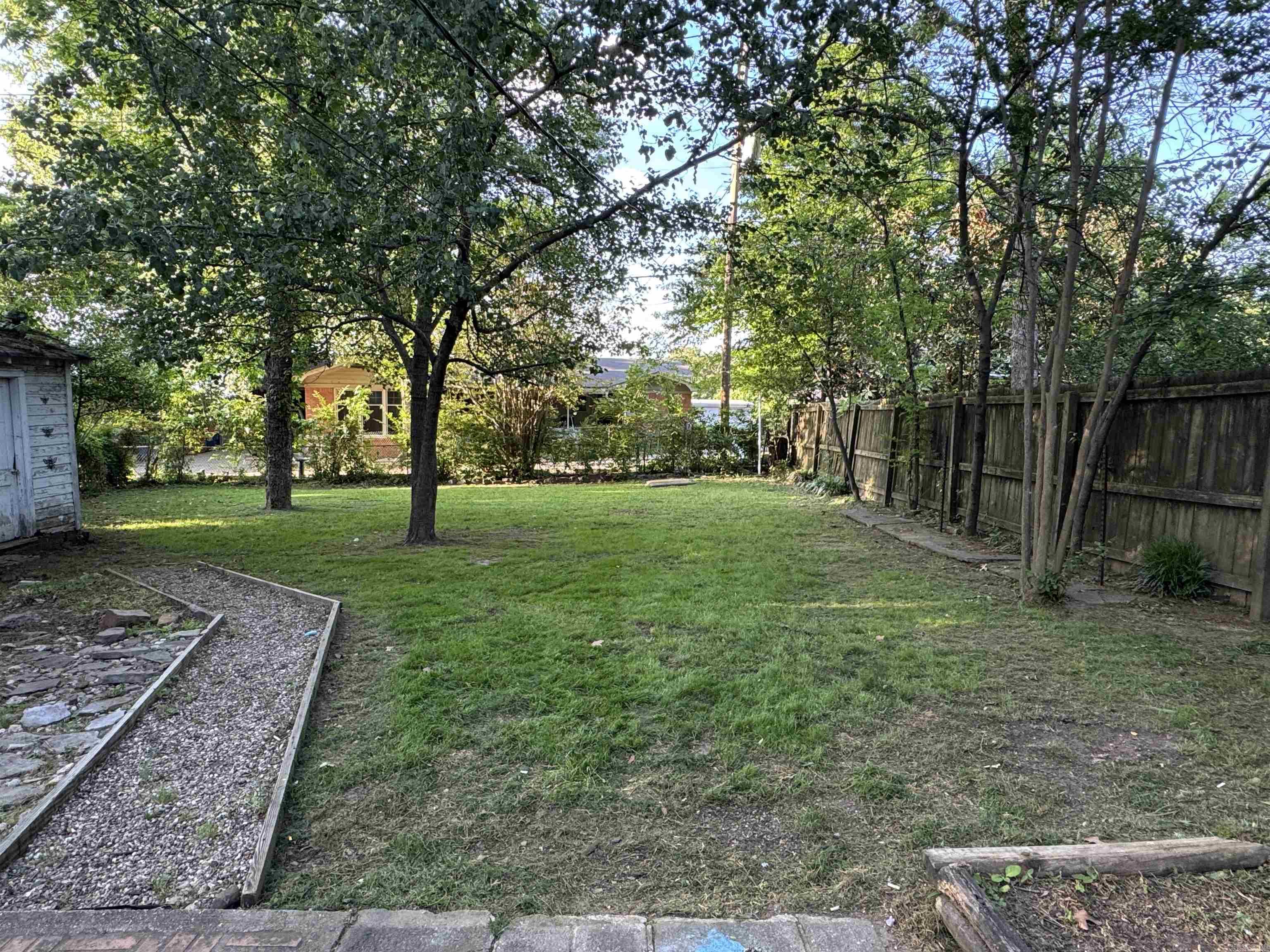 CAMMACK WOODS - Residential