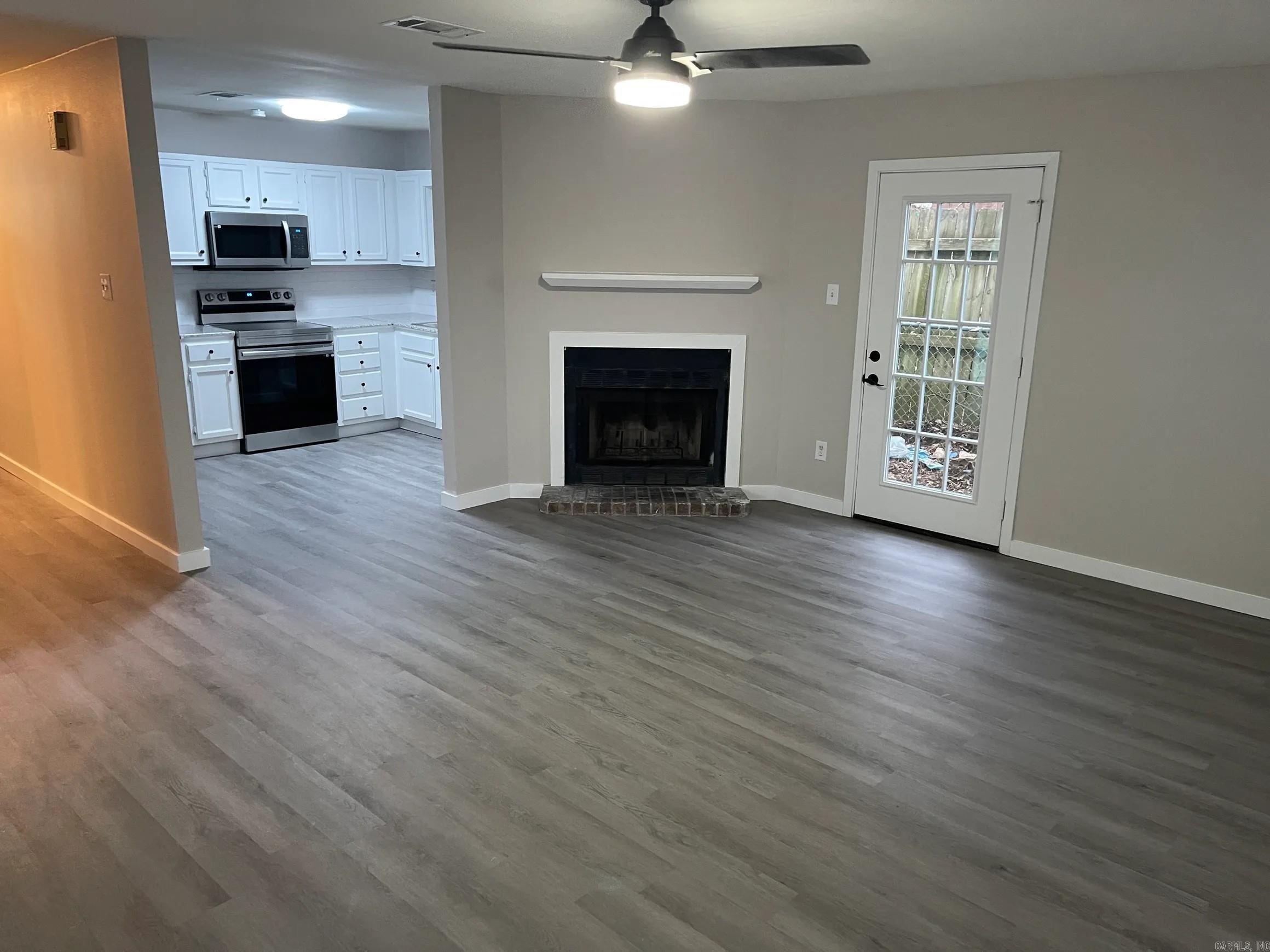 Pikewood I - Residential Lease
