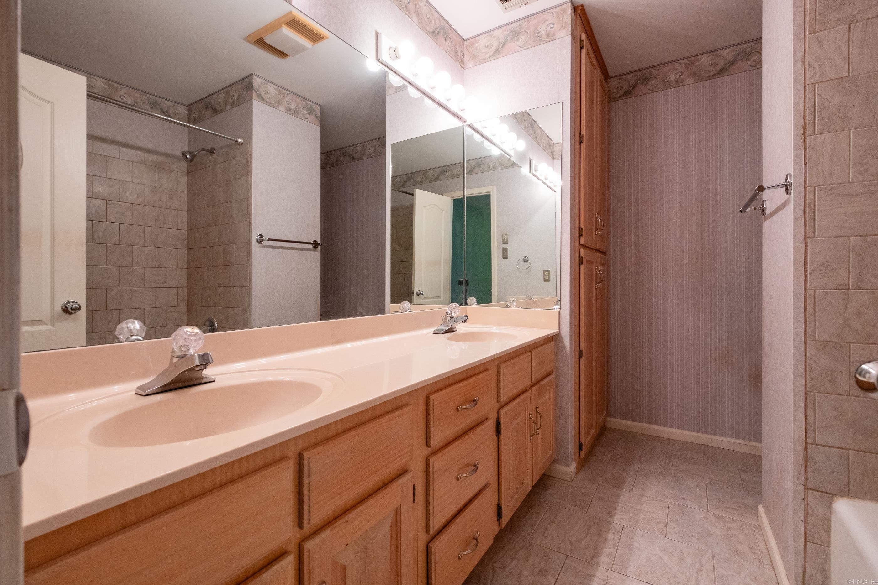 SANDPIPER WEST - Residential