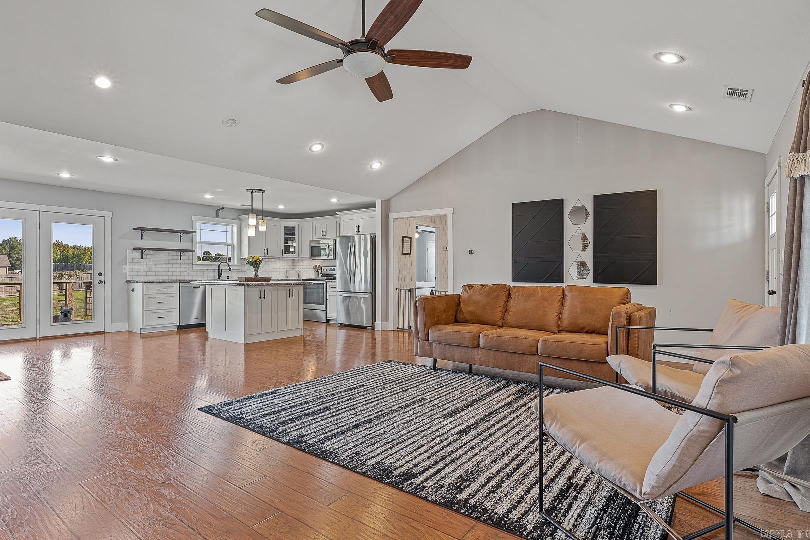Metes & Bounds - Residential
