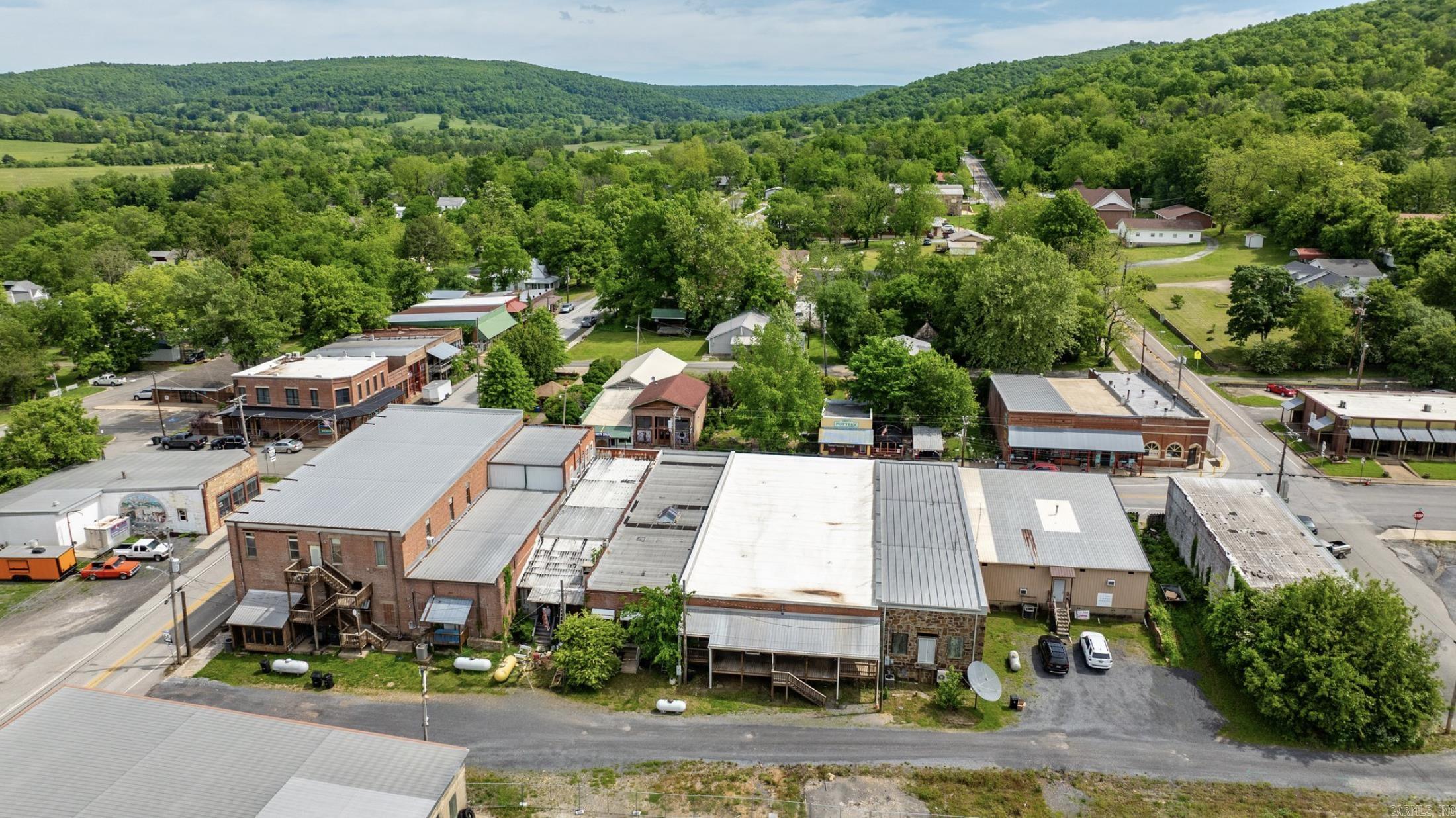 Leslie Original Town - Residential