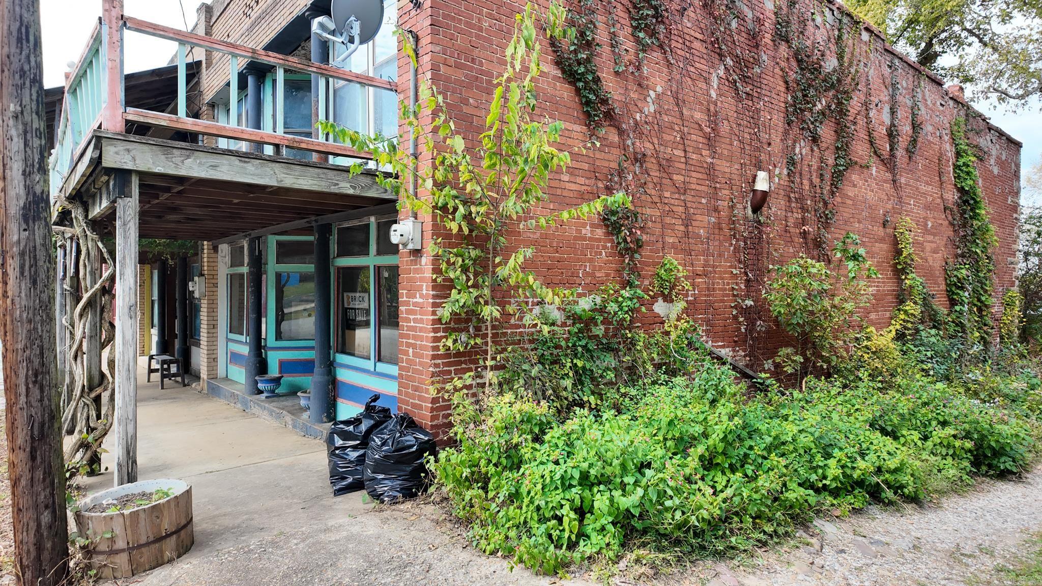 Leslie Original Town - Residential