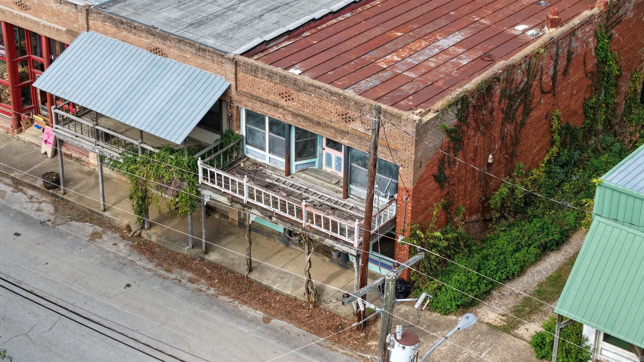 Leslie Original Town - Residential