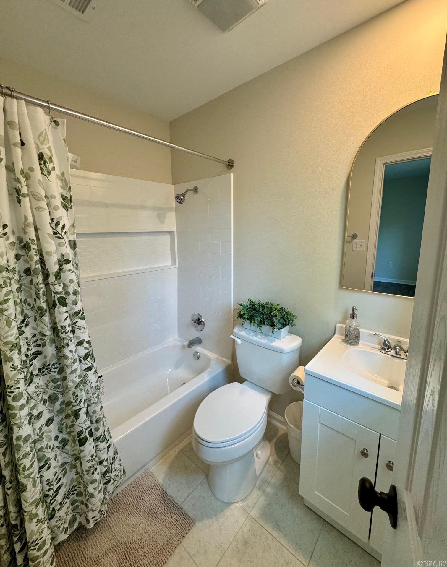 NORTH HILLS MANOR - Residential