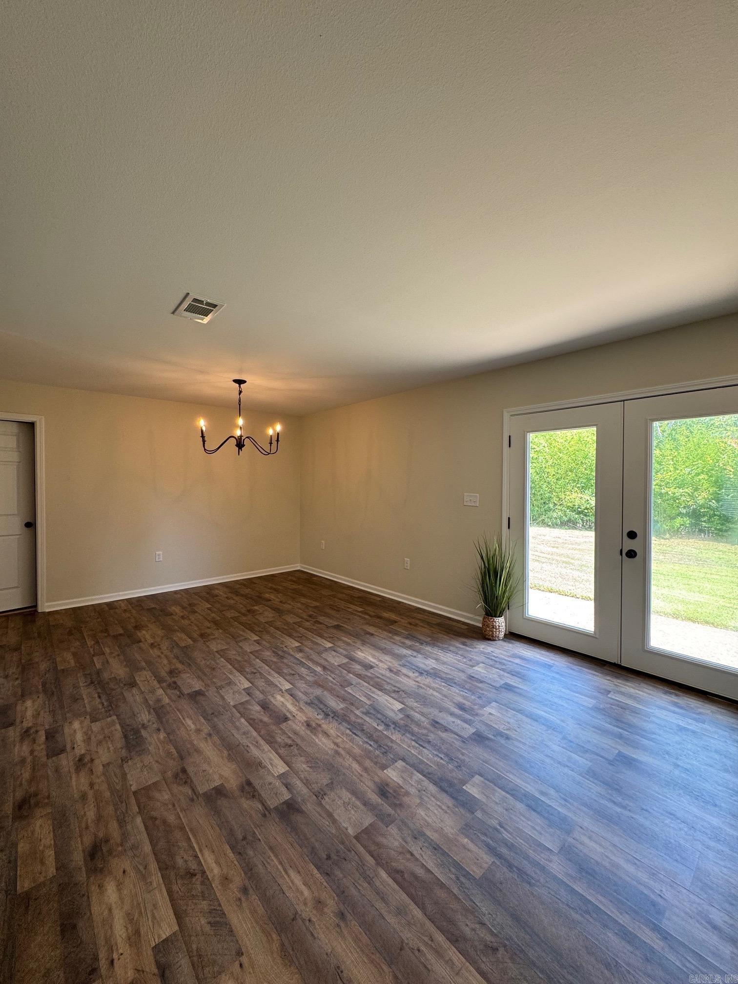 NORTH HILLS MANOR - Residential