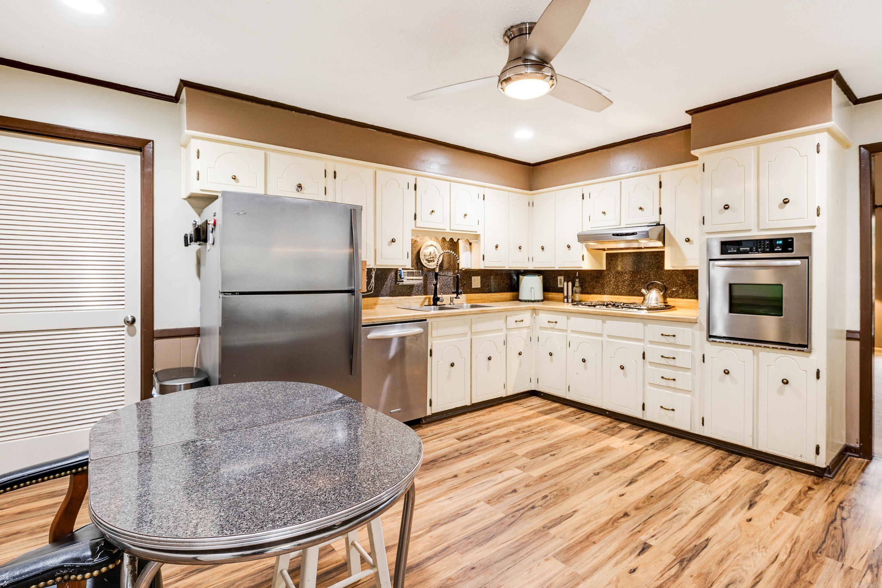 PLEASANT FOREST - Residential