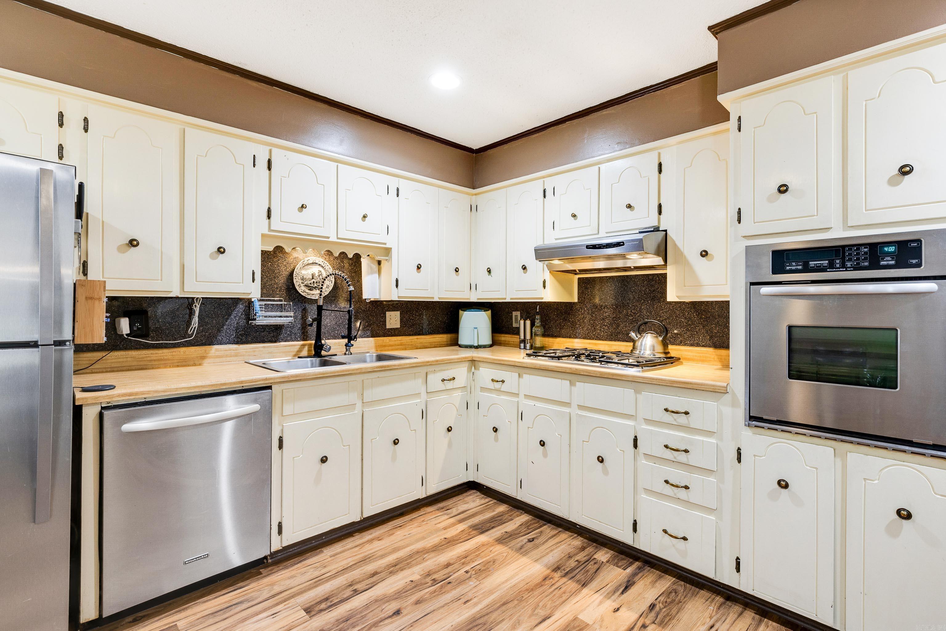 PLEASANT FOREST - Residential