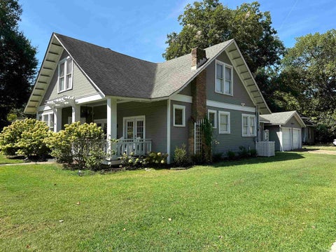 Photo of 906 School St Street, Malvern, AR 72104 (MLS # 26033999)