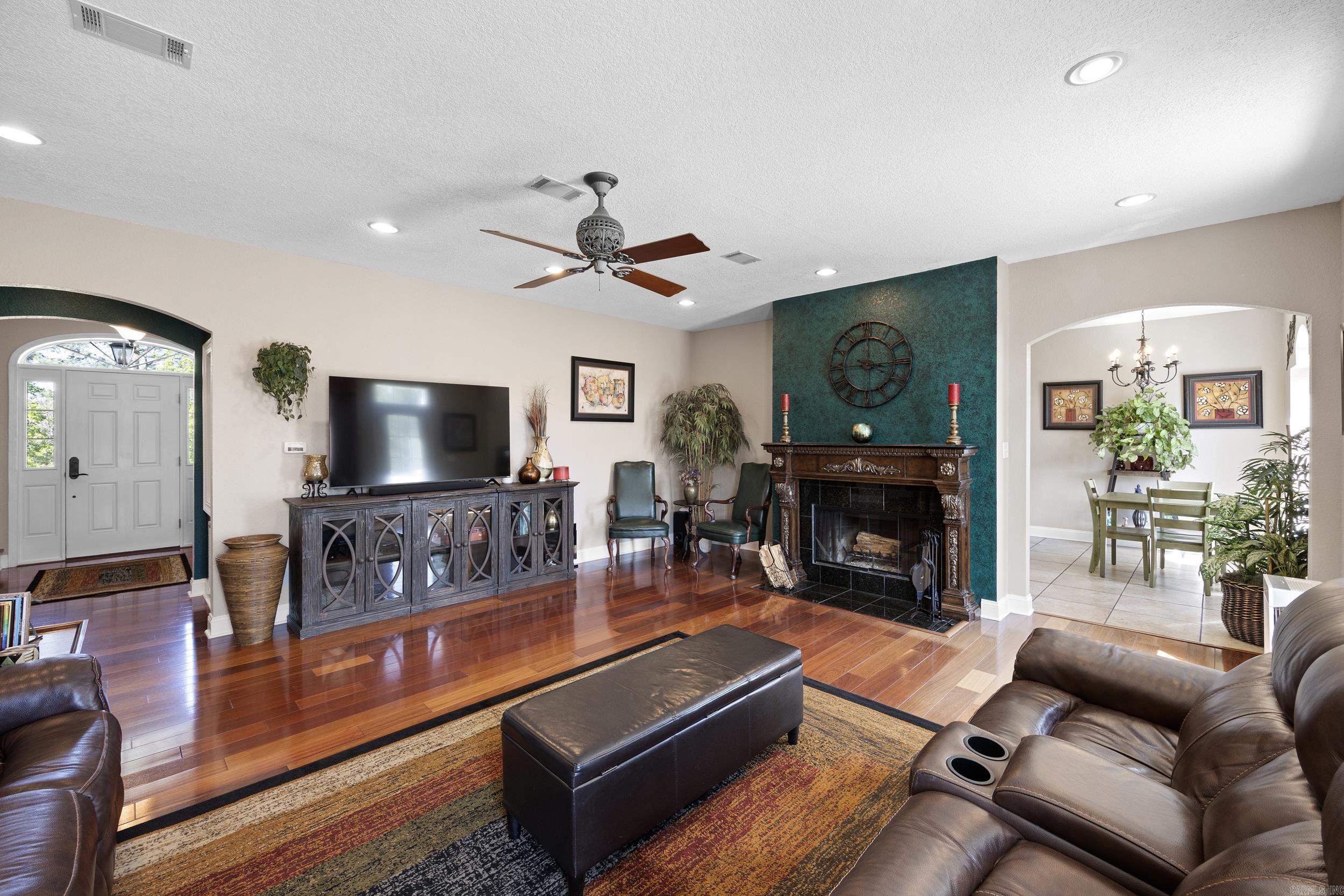 BAYOU RIDGE ESTATES - Residential