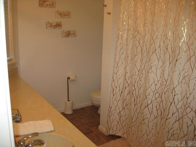 SUMMERHILL PLACE CONDOS - Residential