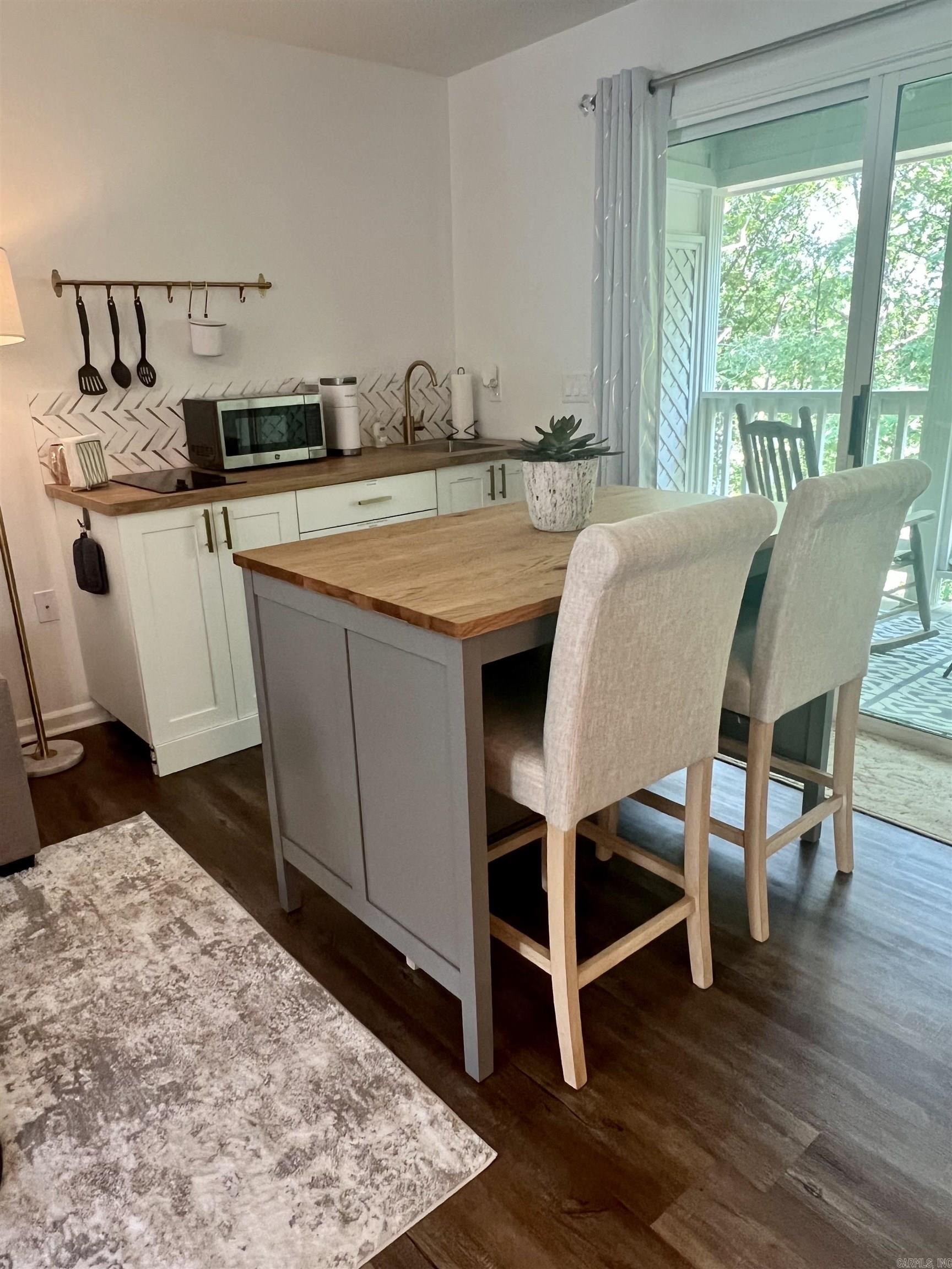 SUMMERHILL PLACE CONDOS - Residential