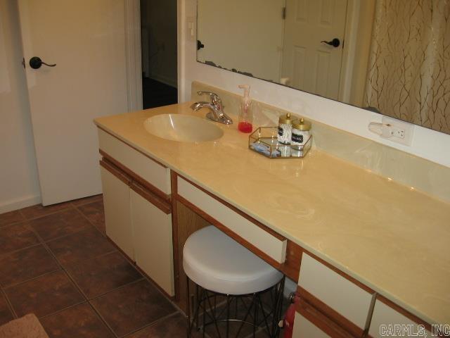 SUMMERHILL PLACE CONDOS - Residential