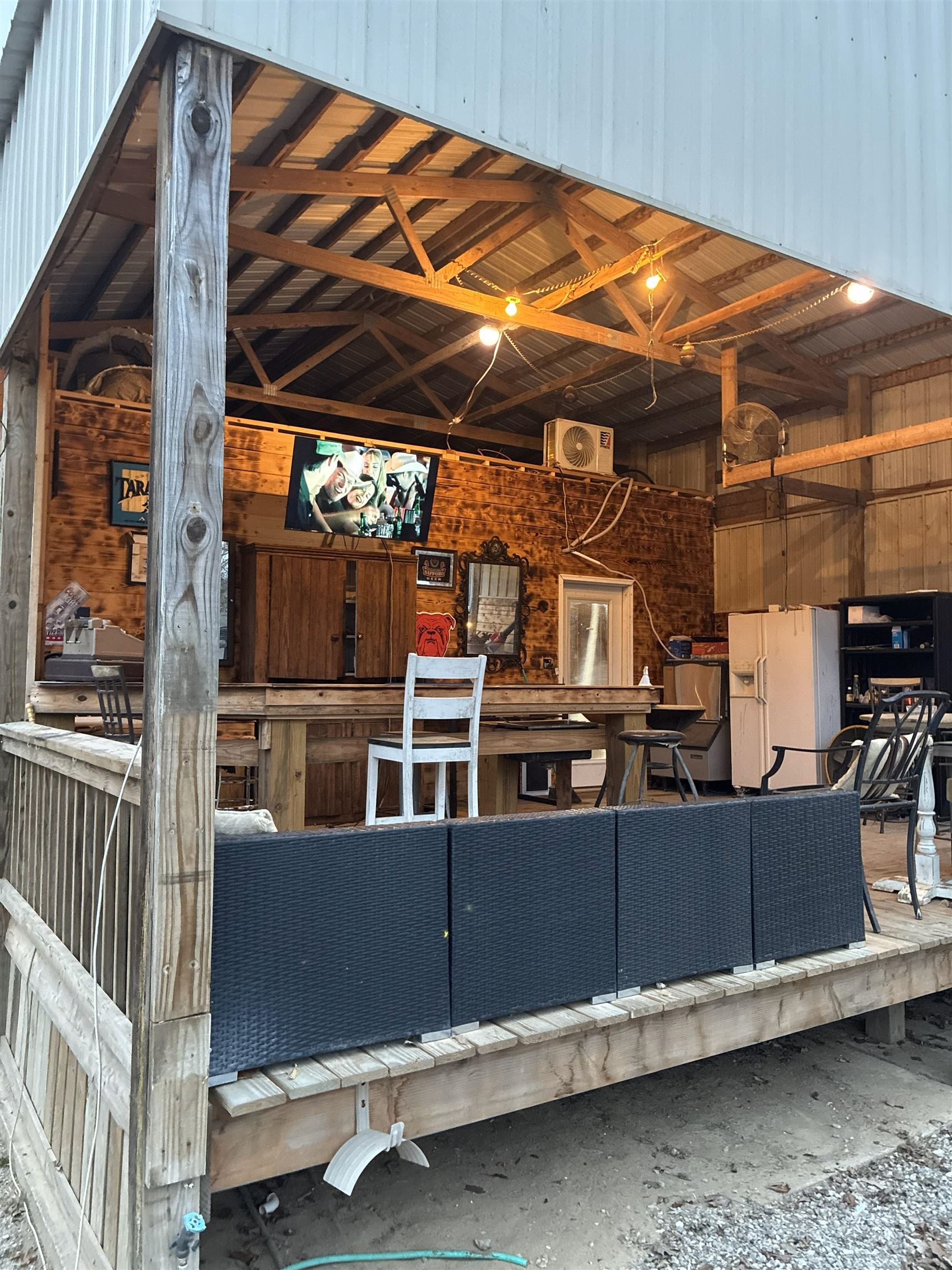 RIVERBEND CAMPER PARK - Residential