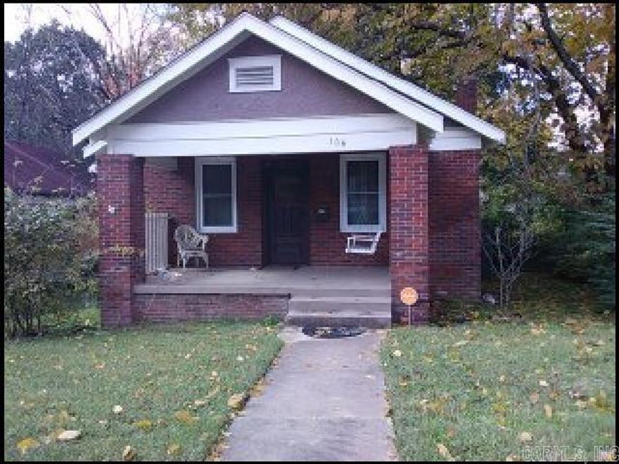 *DOWNTOWN LITTLE ROCK* CUTE BUNGALOW HOME WITH LARGE FRONT PORCH IN THE BEACHES SUBDIVISION!! This 2 Bedroom And 1 Bath Home FeatUres Over 1000 Sqft! Gas Range, Refrigerator, And Dishwasher Provided In Kitchen! Beautiful Back Deck! Also Features Unfinished Basement For Additional Storage! Alarm System Available At Tenant Expense! Pad For Parking! PET FRIENDLY!! AVAILABLE NOW!!!