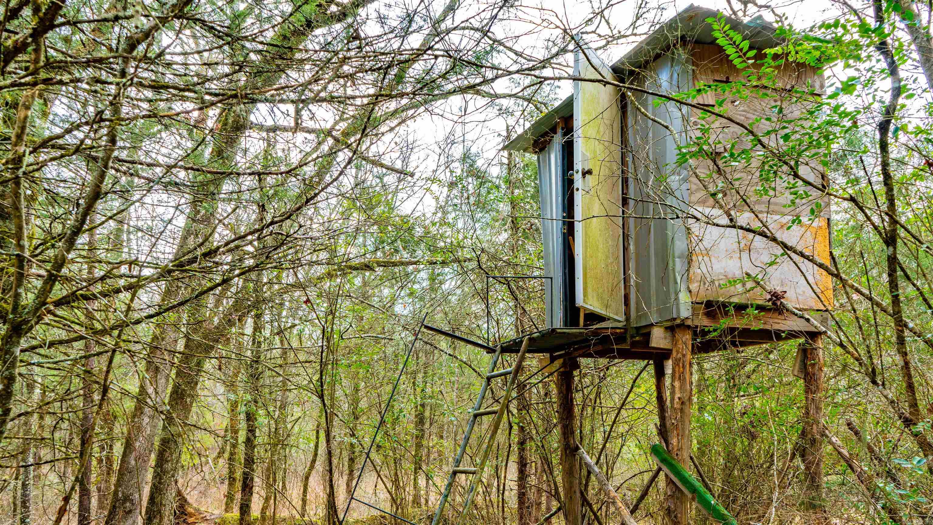 Metes & Bounds - Land