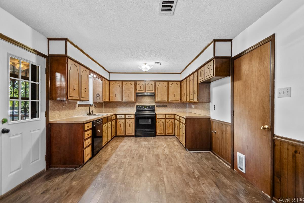 MARYLAND MANOR - Residential