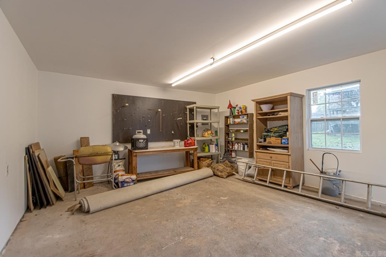 MARYLAND MANOR - Residential