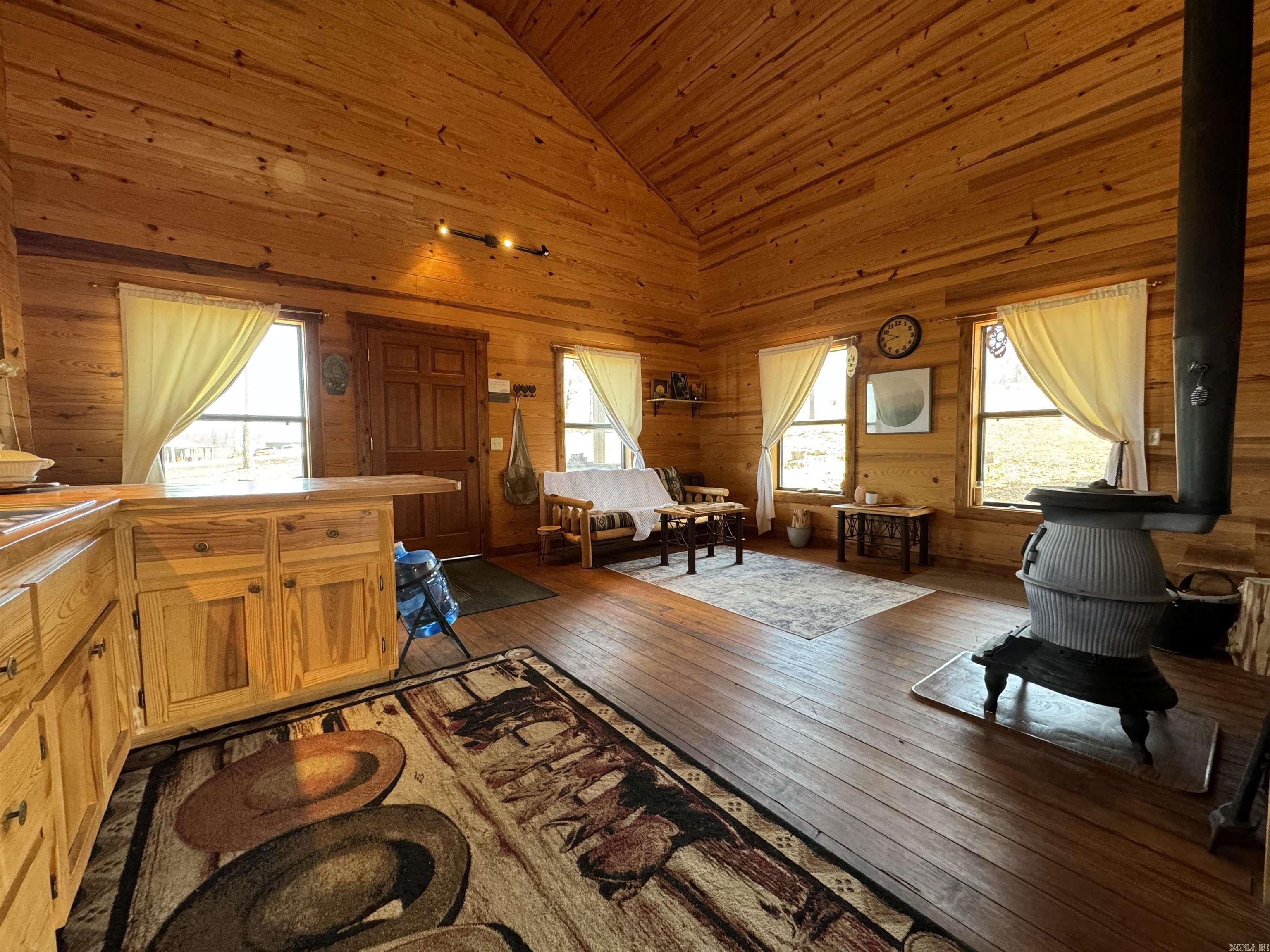 VIKING LANDING - Residential