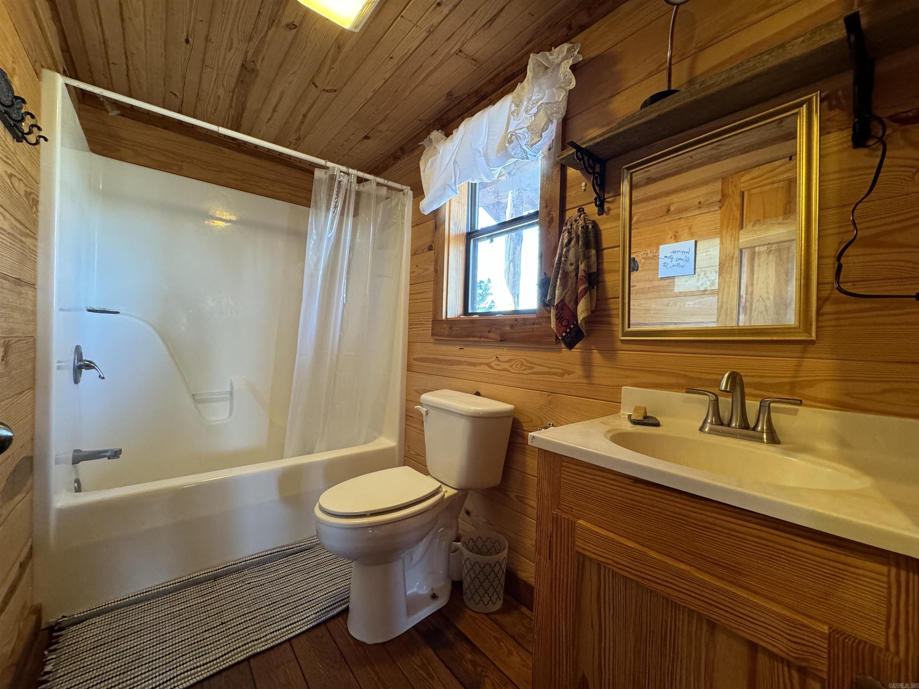 VIKING LANDING - Residential