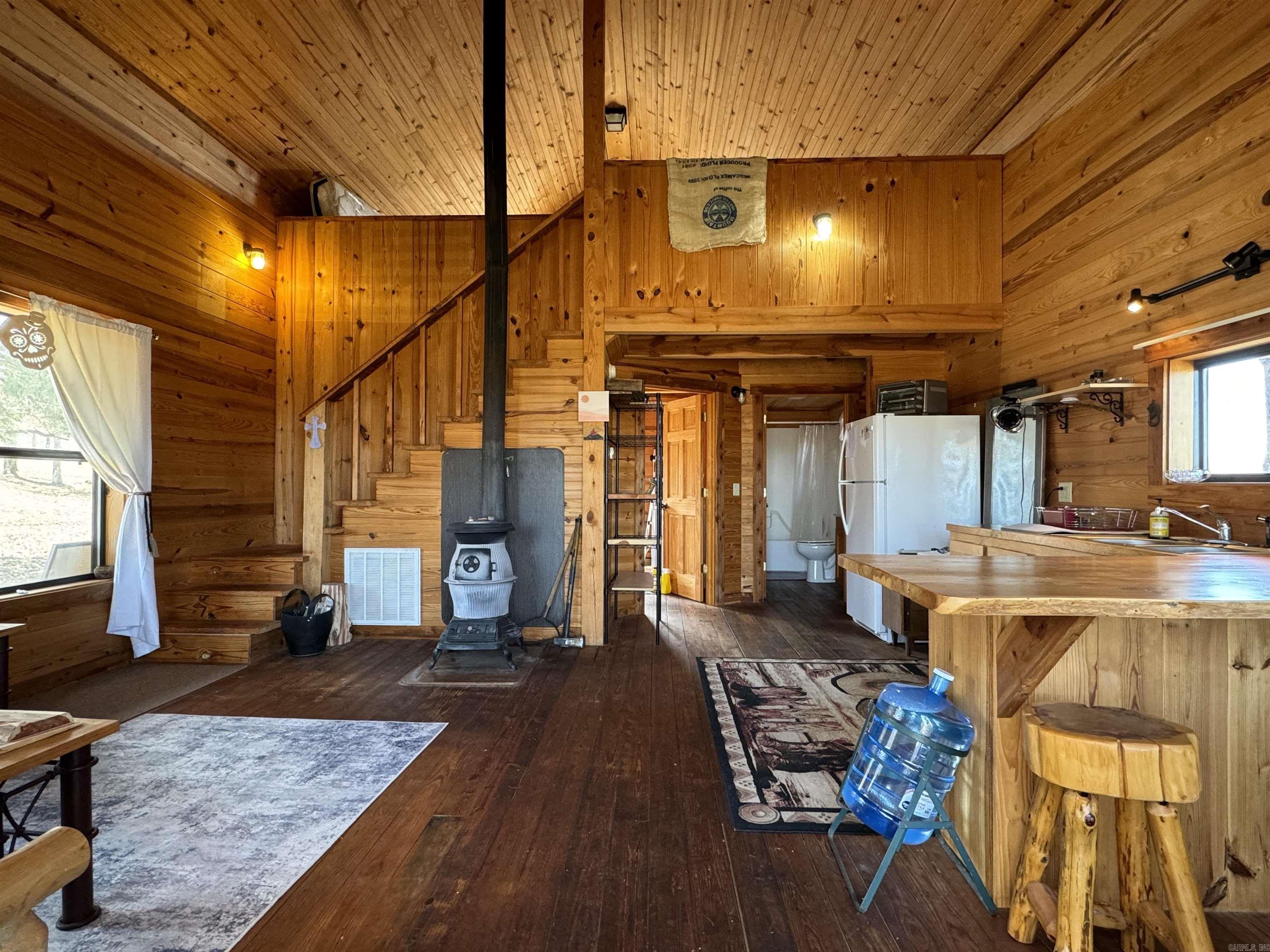 VIKING LANDING - Residential