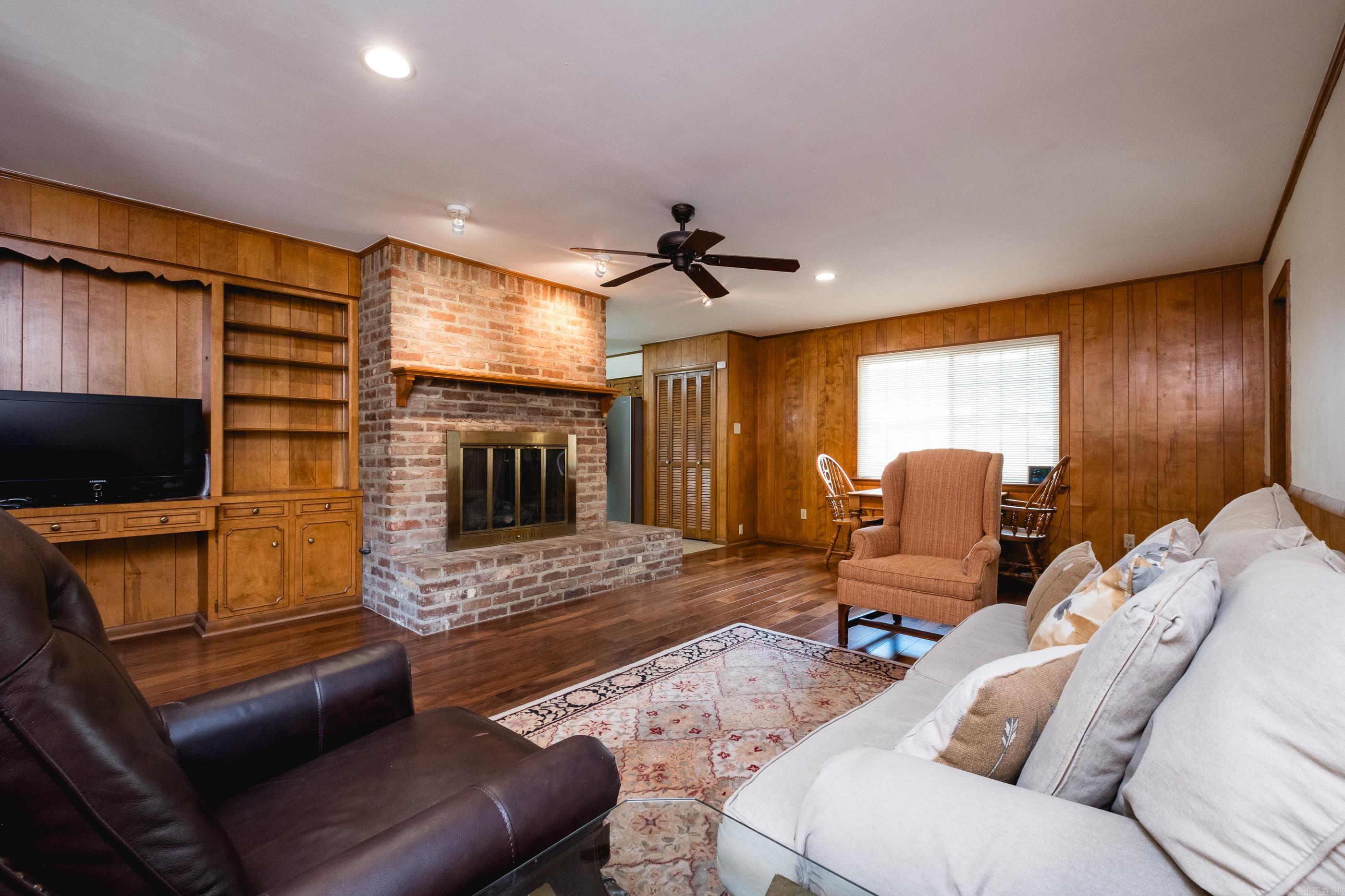 Leawood Heights - Residential