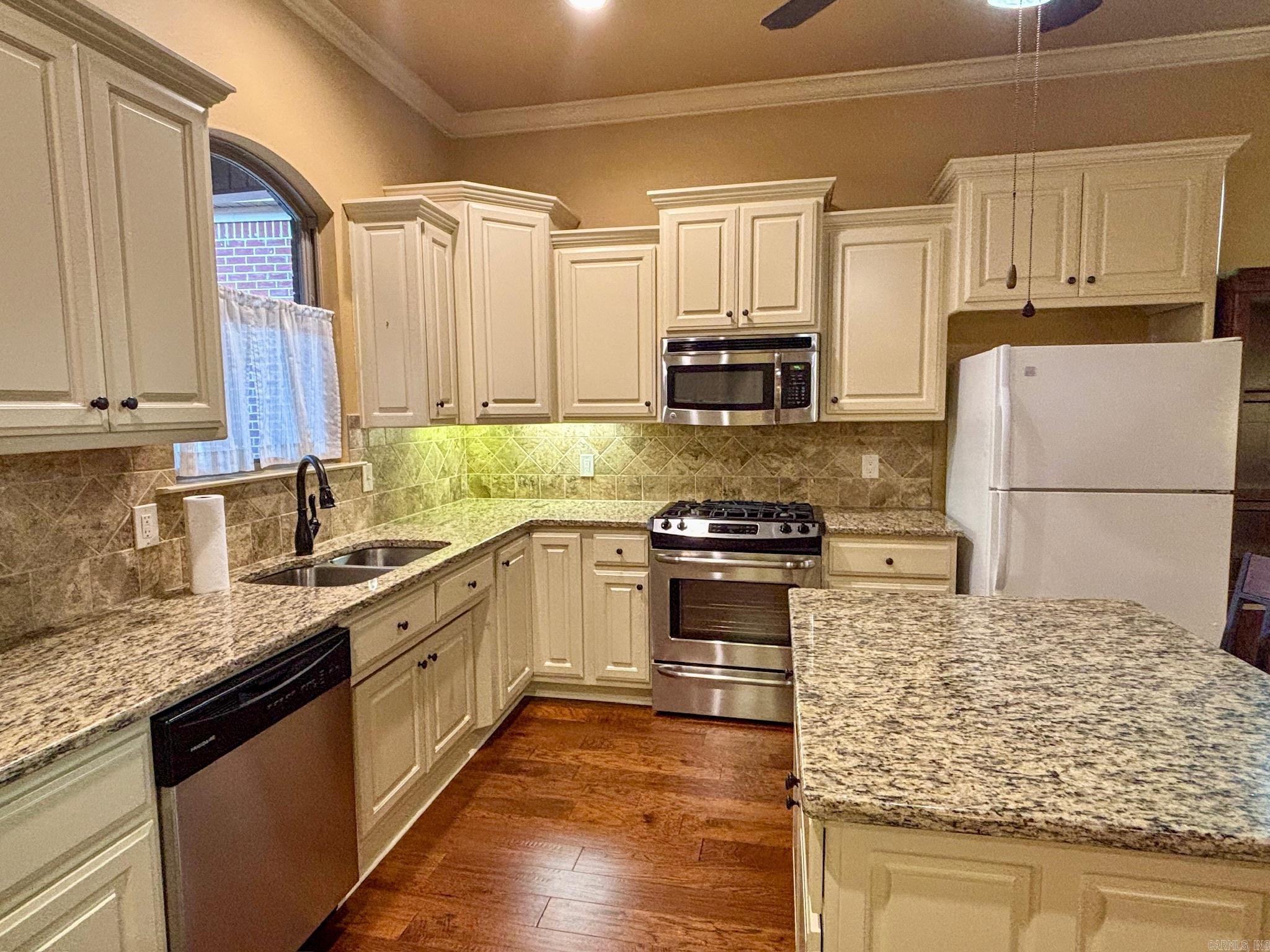 Juniel Point - Residential