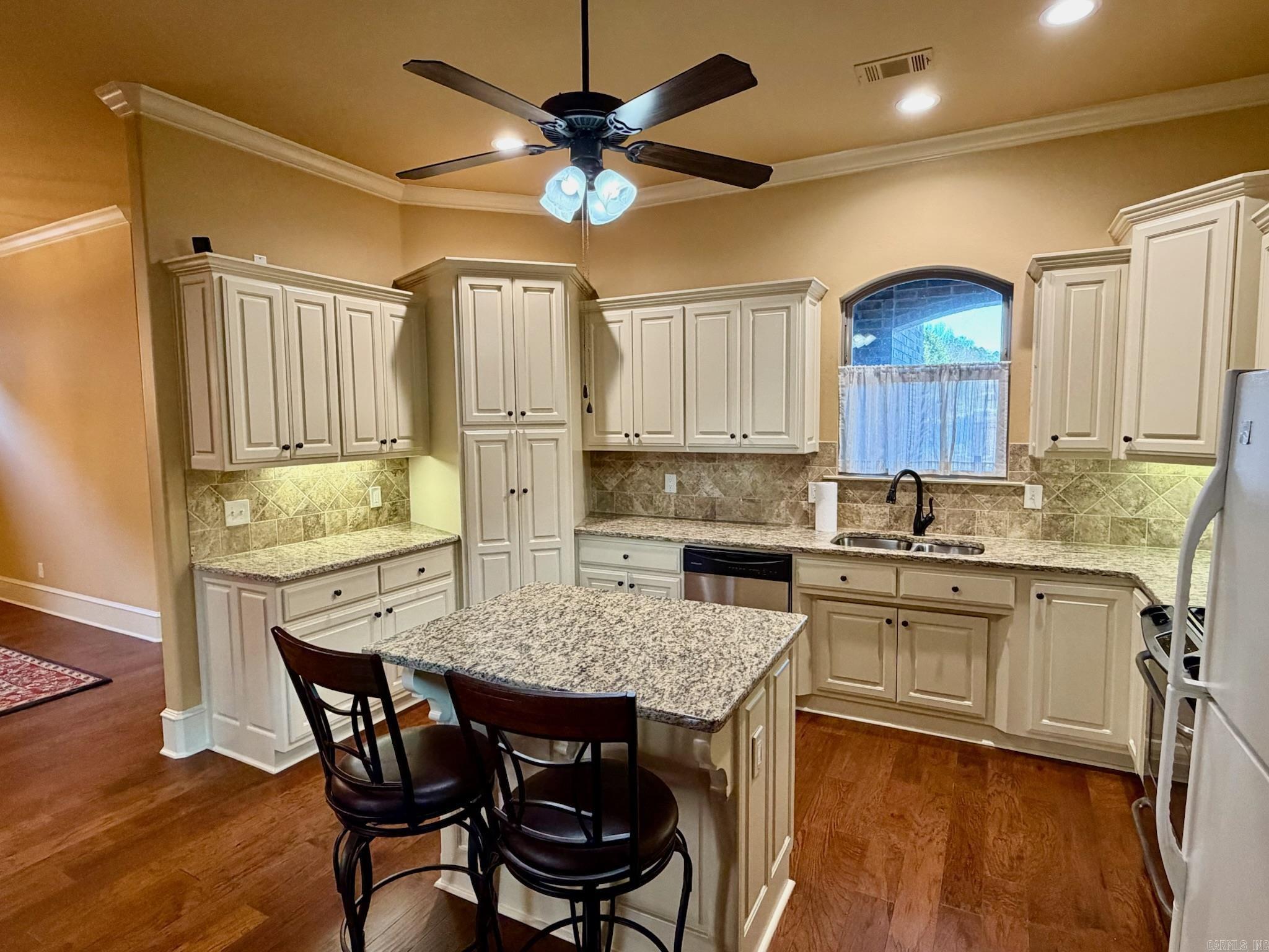 Juniel Point - Residential