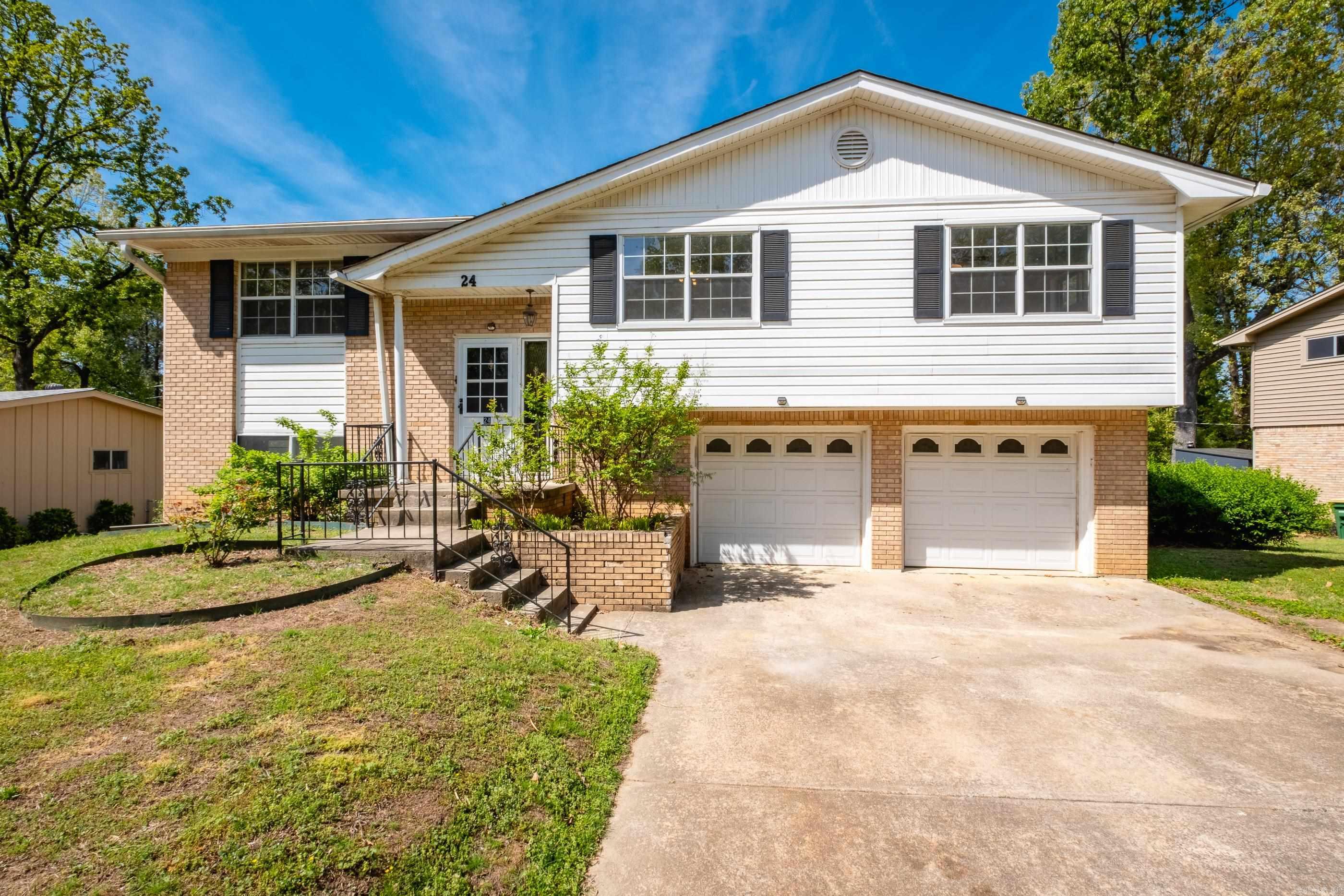 COLONY WEST - Residential