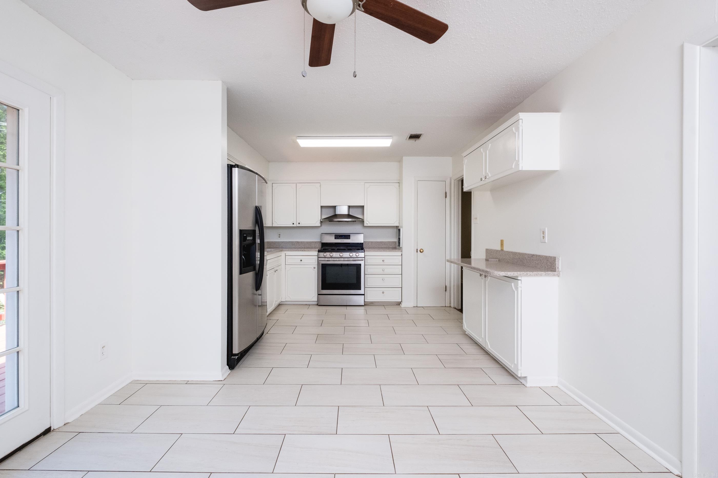 COLONY WEST - Residential