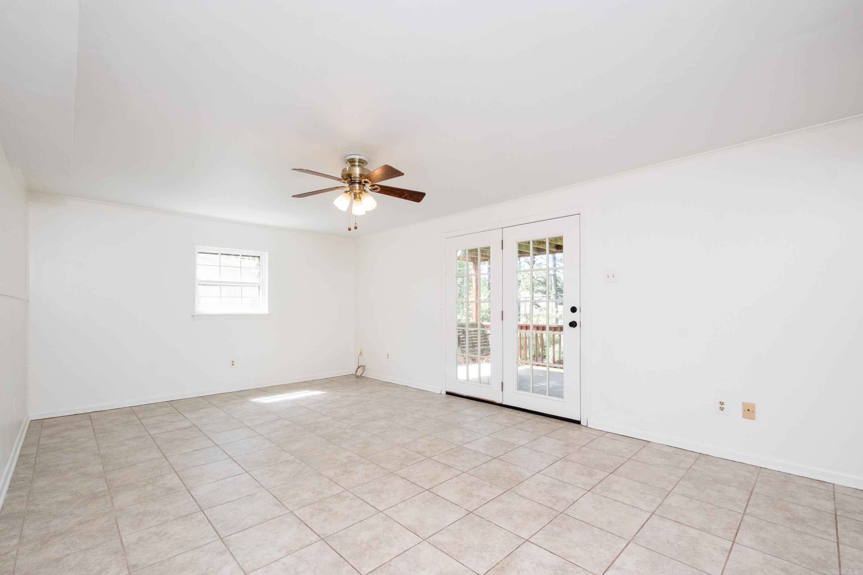 COLONY WEST - Residential