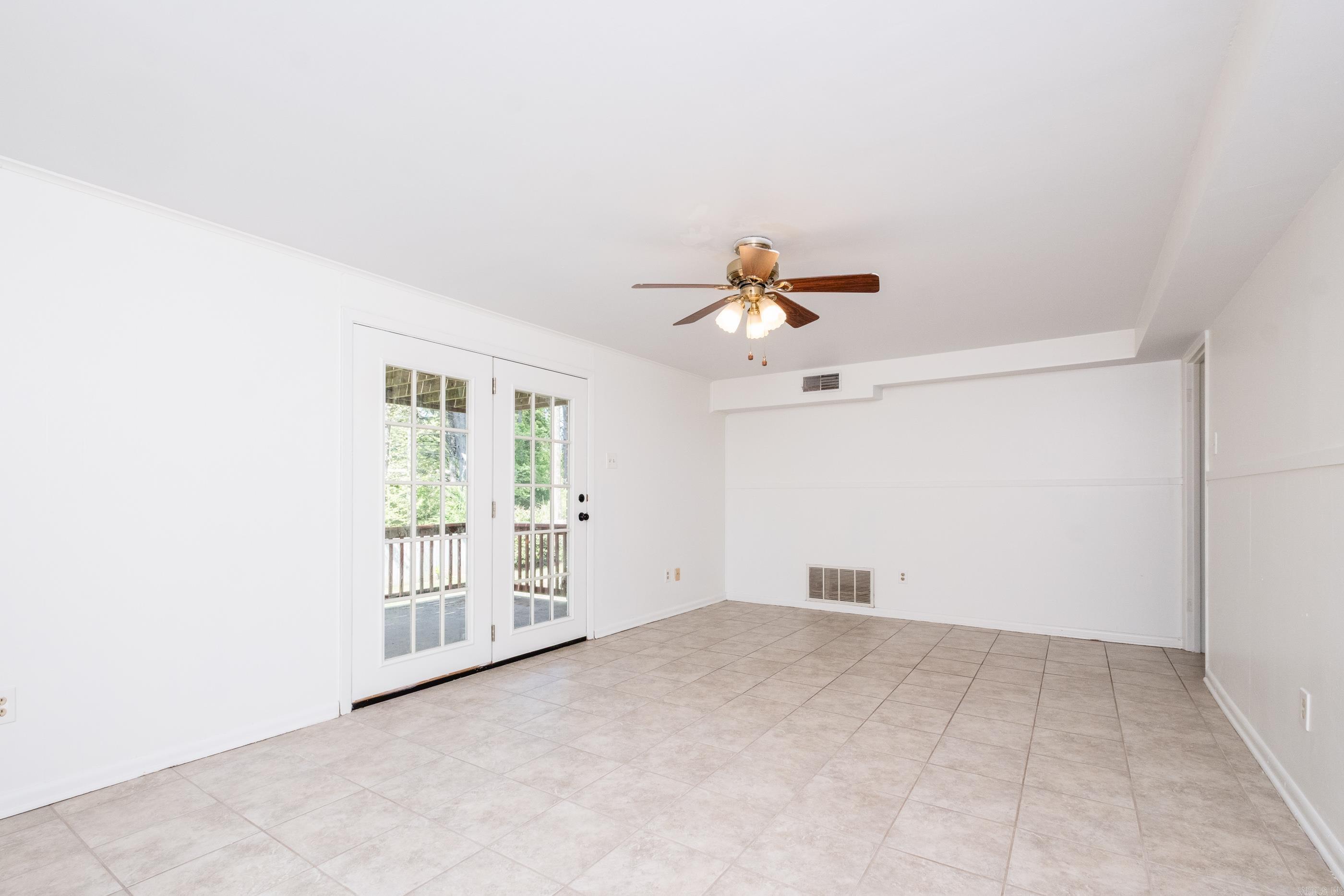 COLONY WEST - Residential