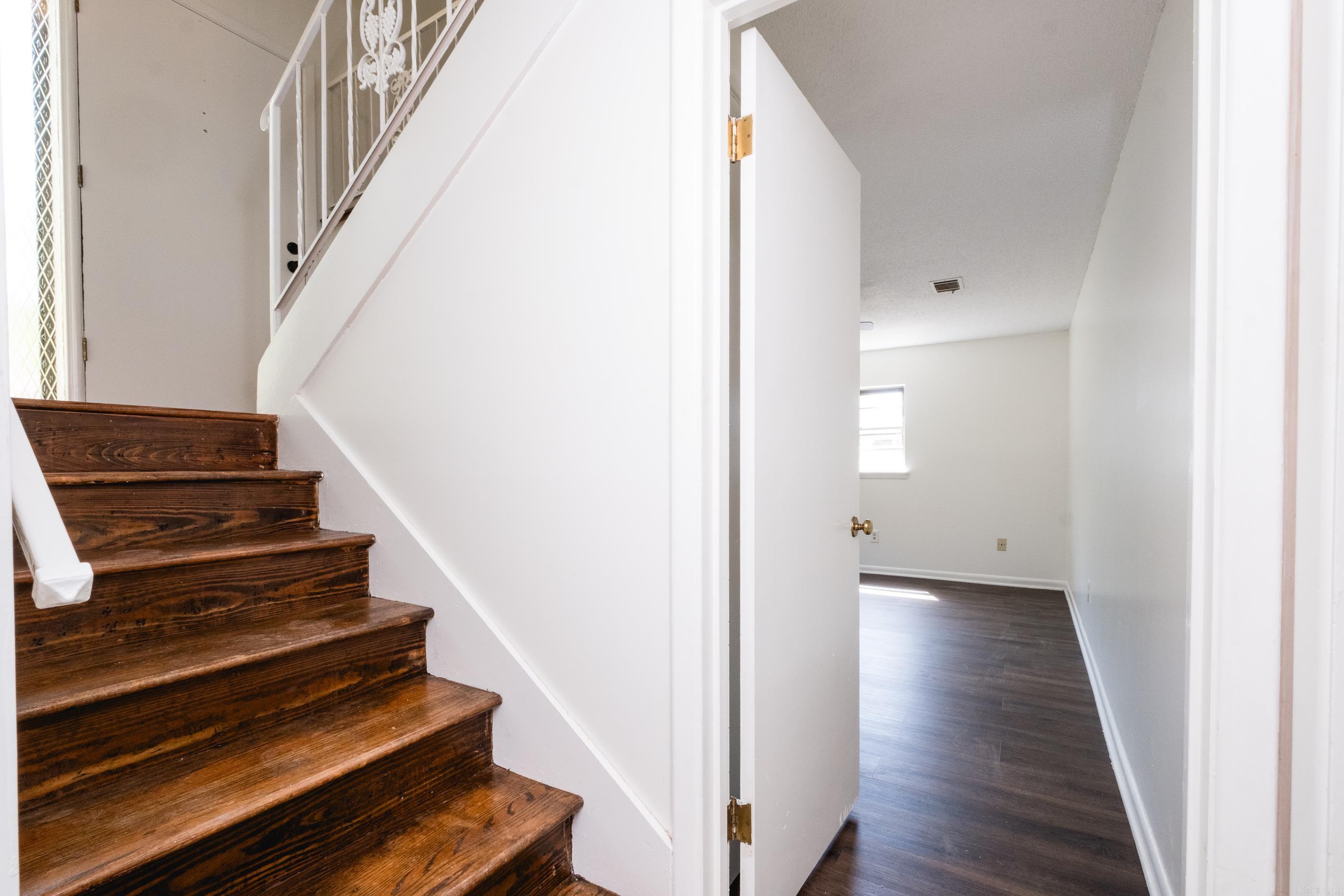 COLONY WEST - Residential