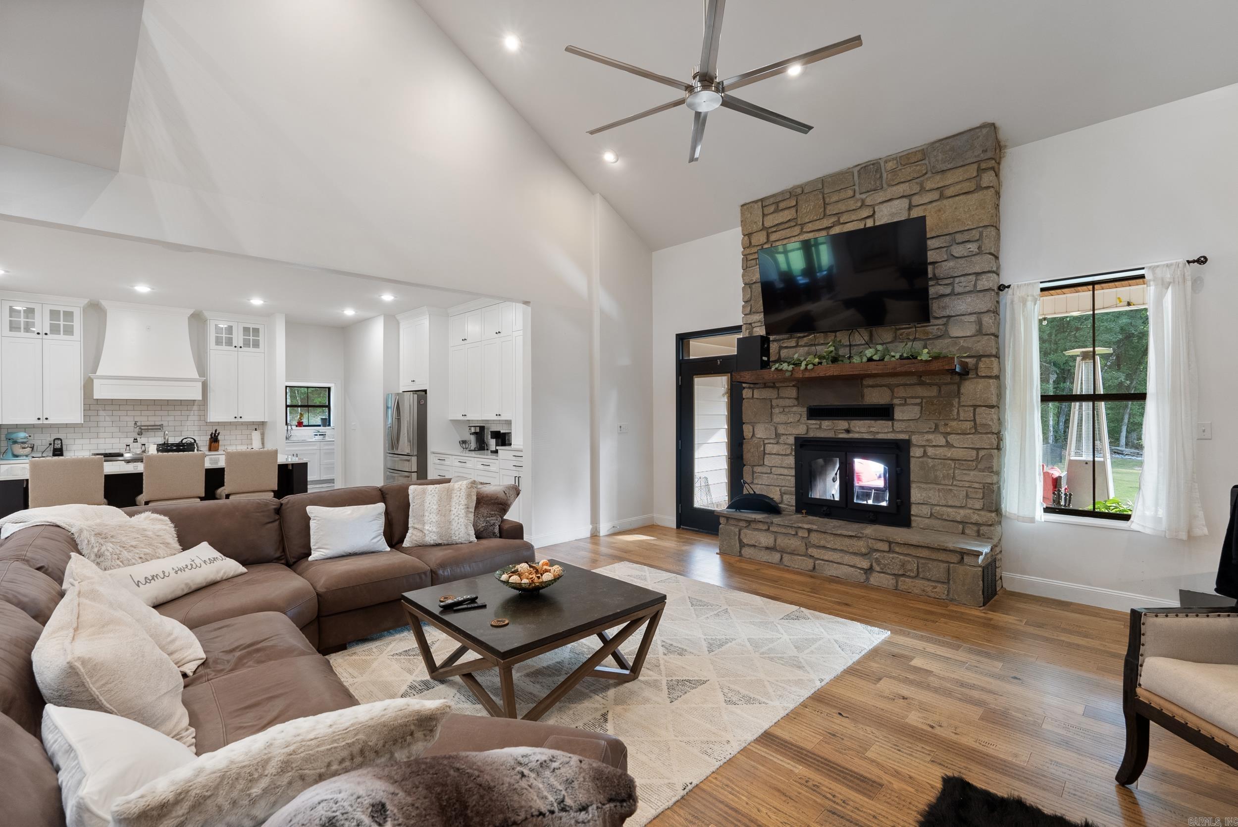 ARKANSAS HGTS - Residential