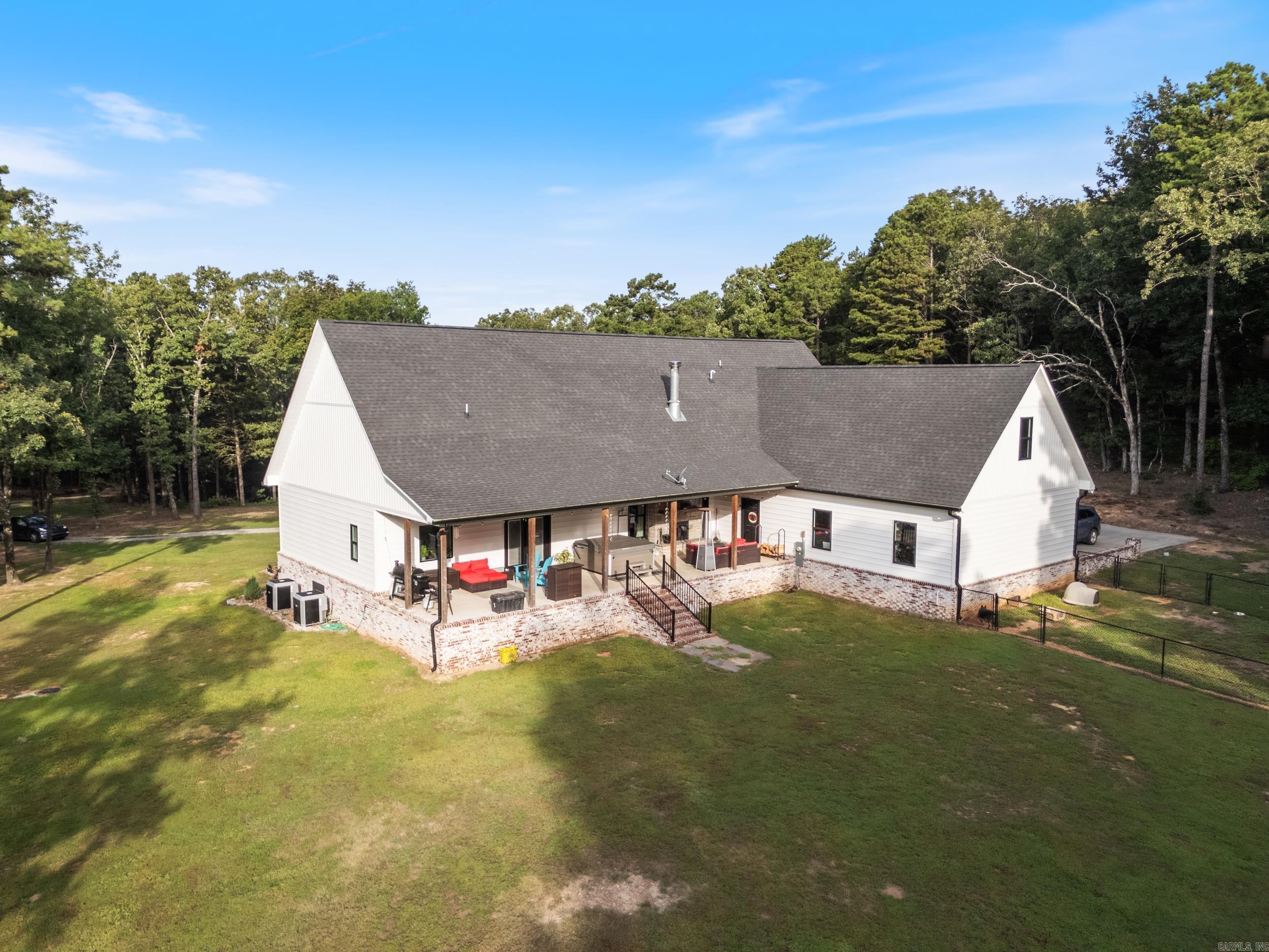 ARKANSAS HGTS - Residential