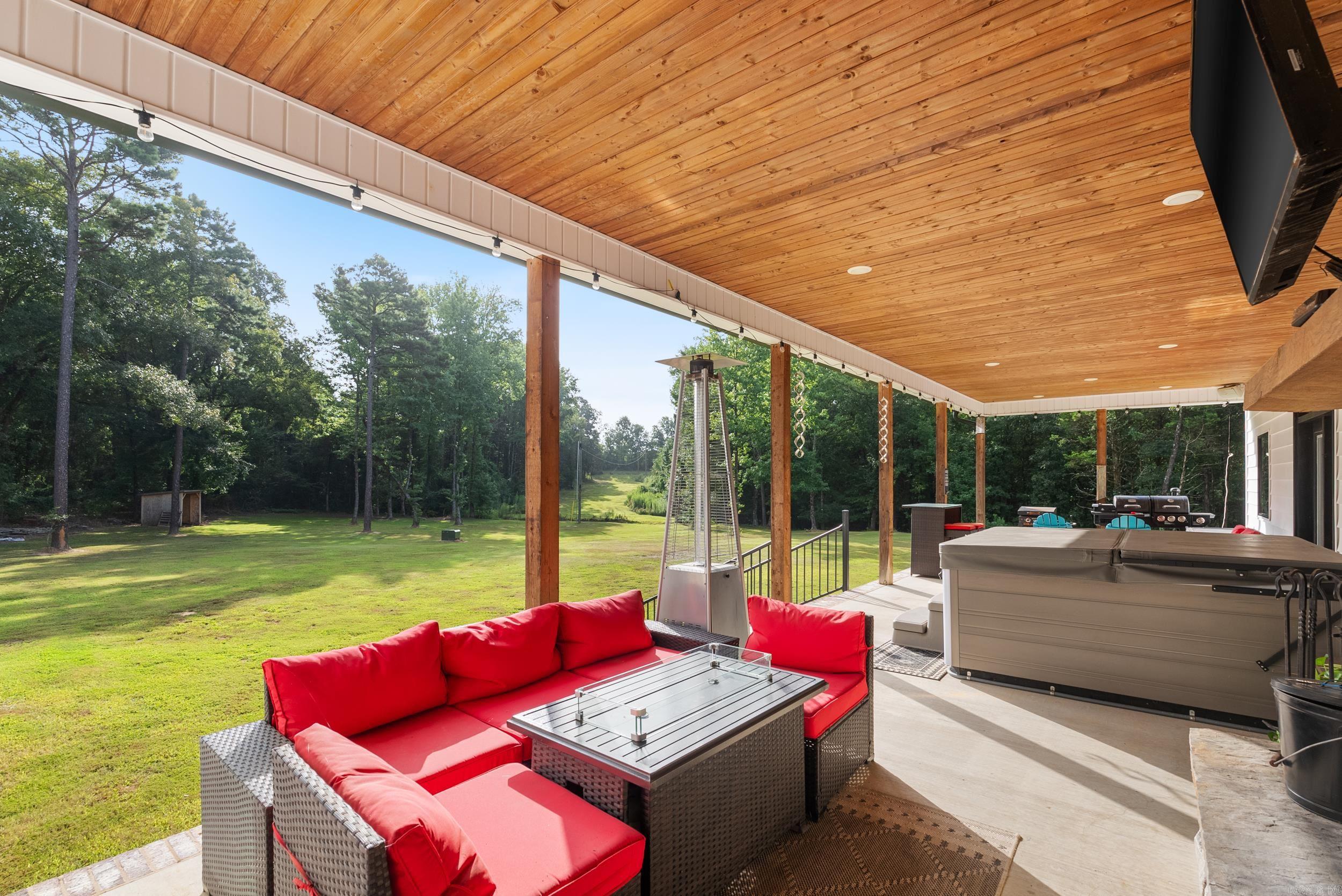 ARKANSAS HGTS - Residential