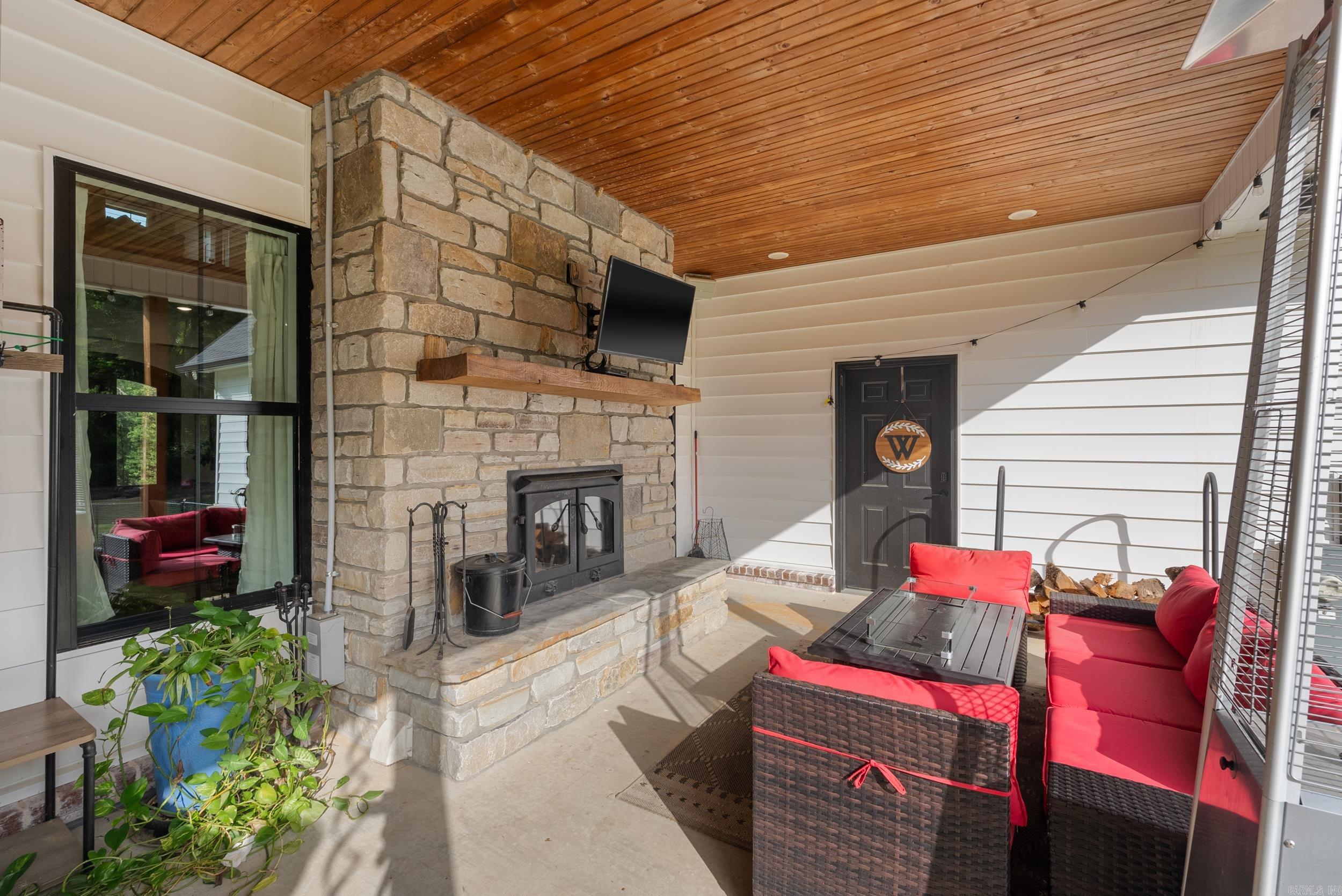 ARKANSAS HGTS - Residential