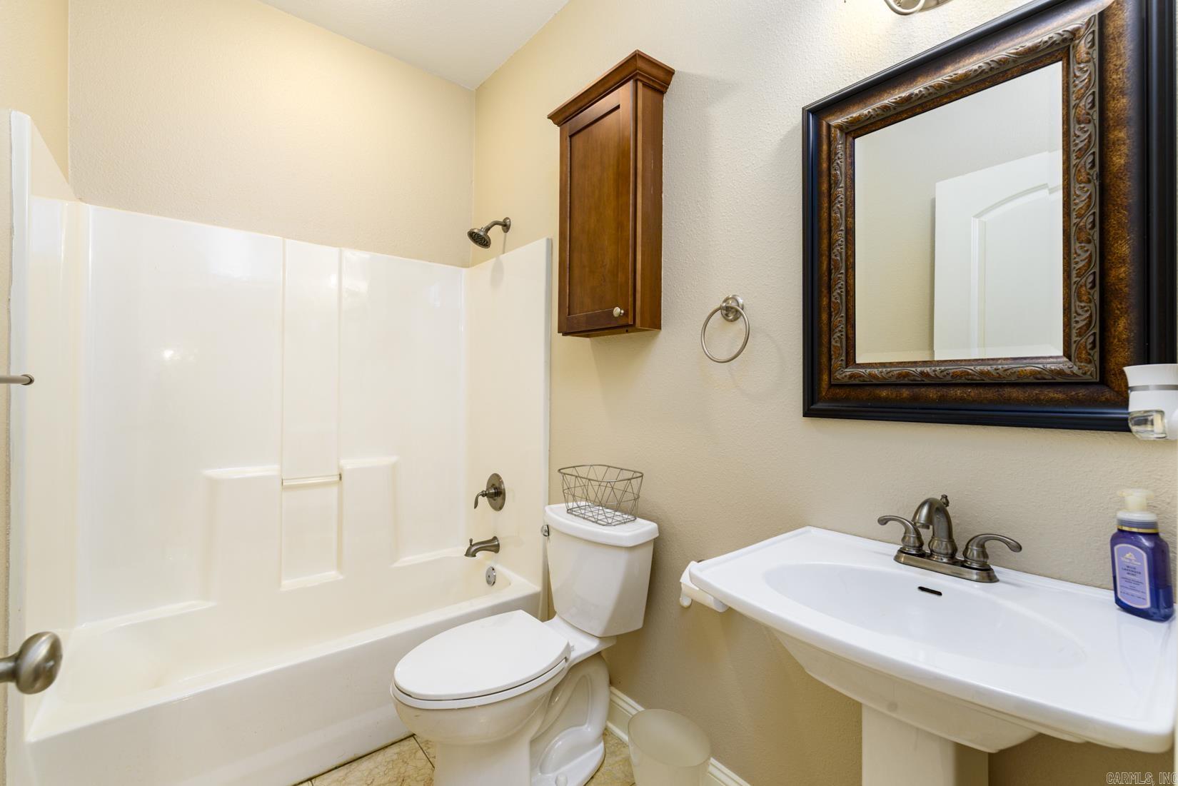 OAKBROOKE - Residential