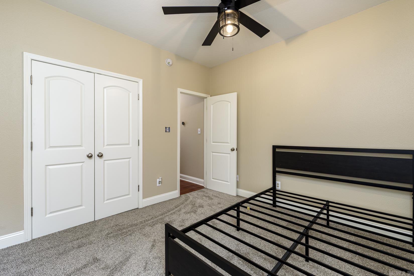 OAKBROOKE - Residential