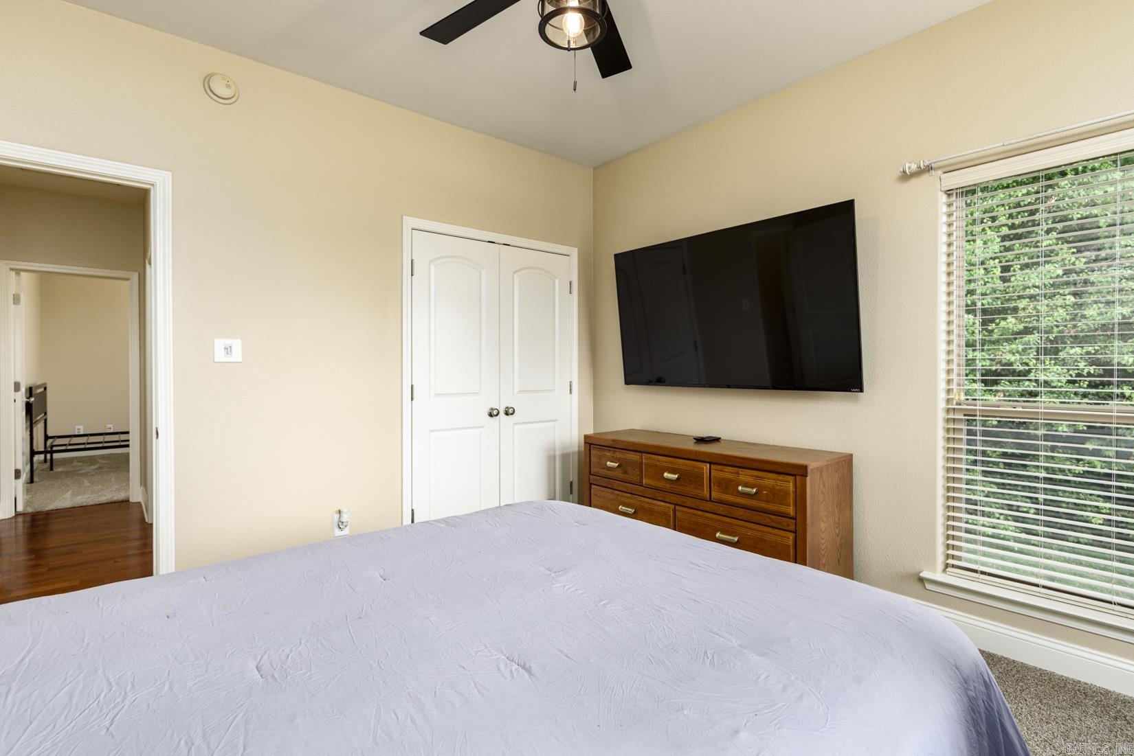 OAKBROOKE - Residential