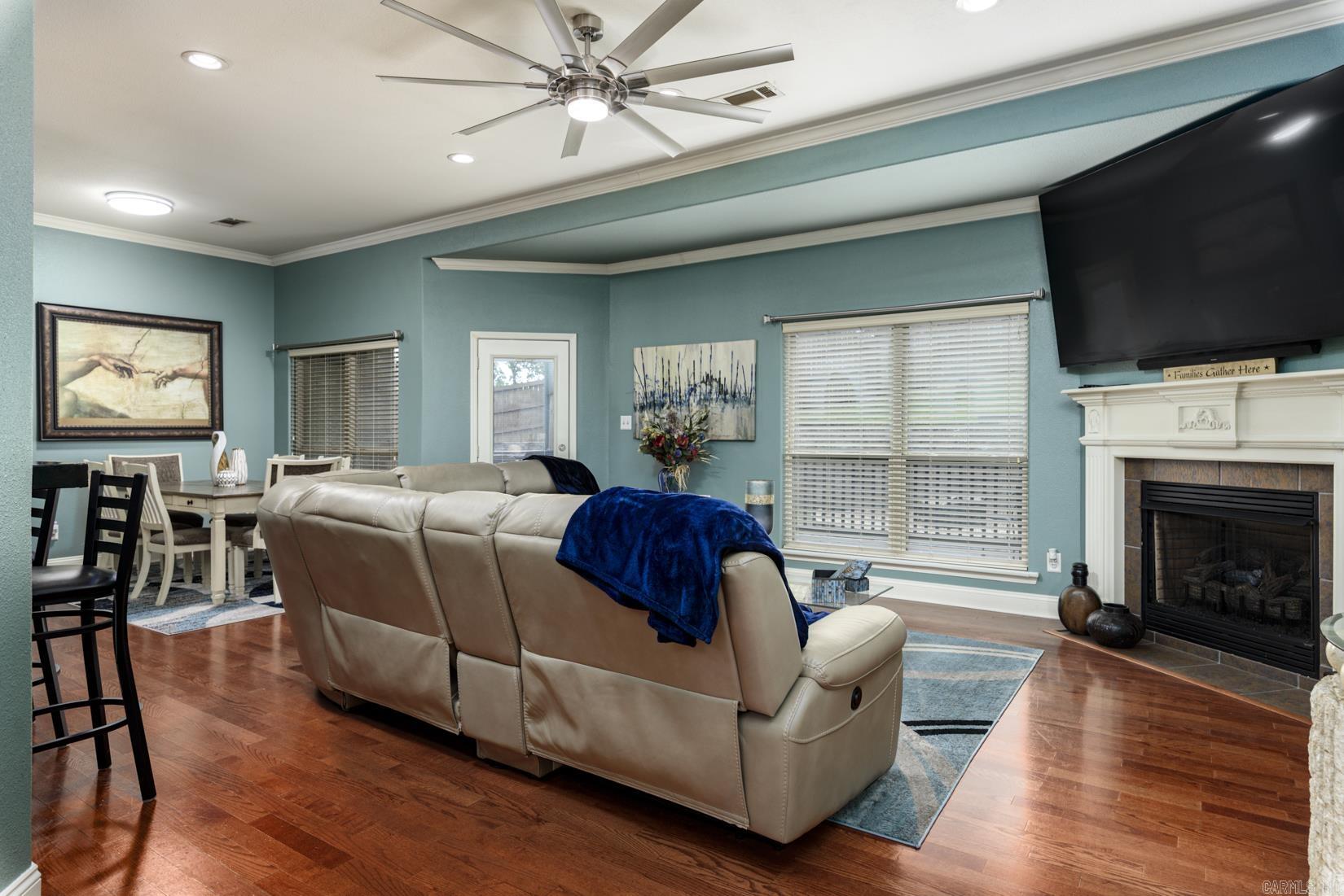 OAKBROOKE - Residential