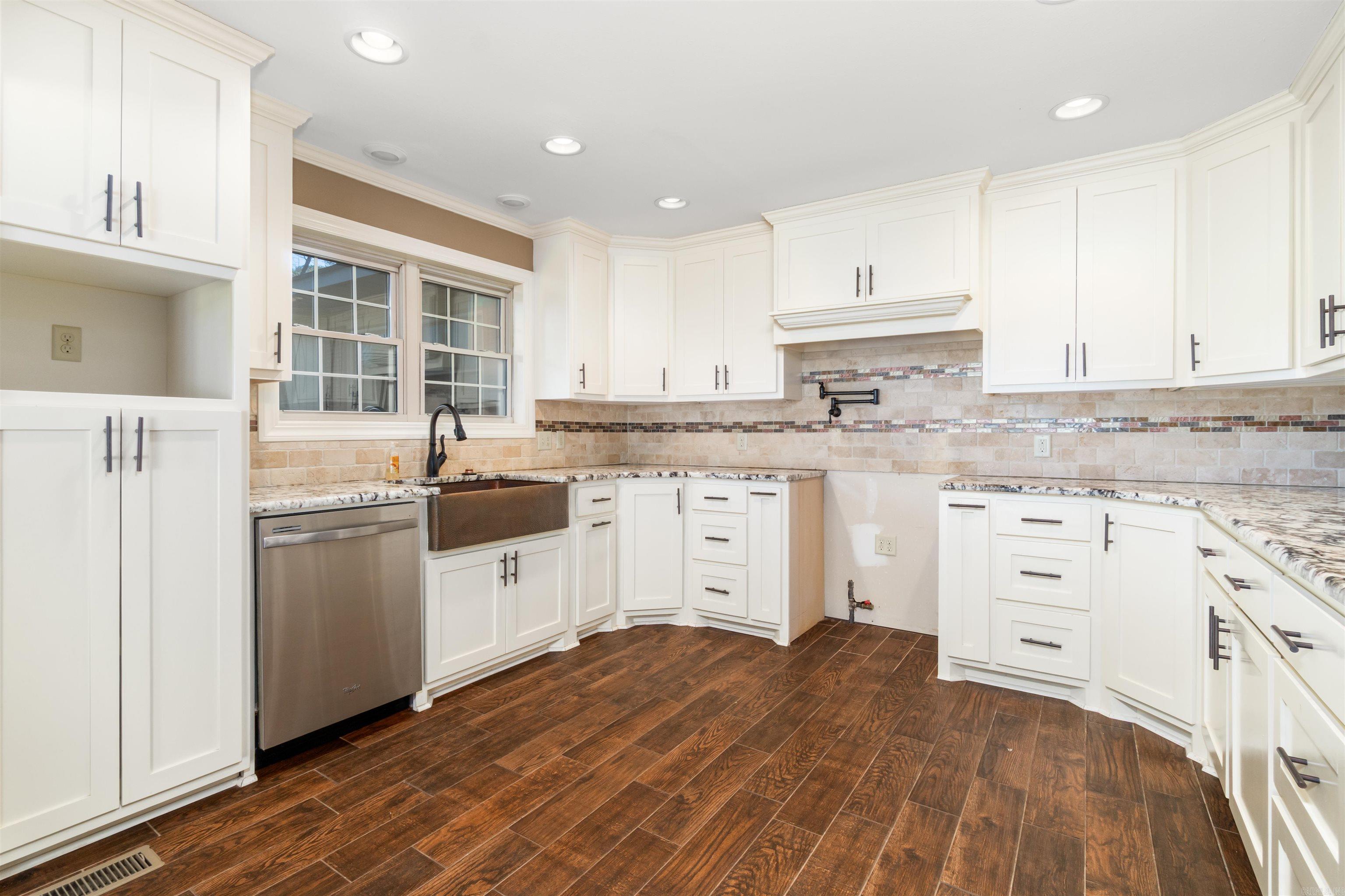 BROWNS - Residential