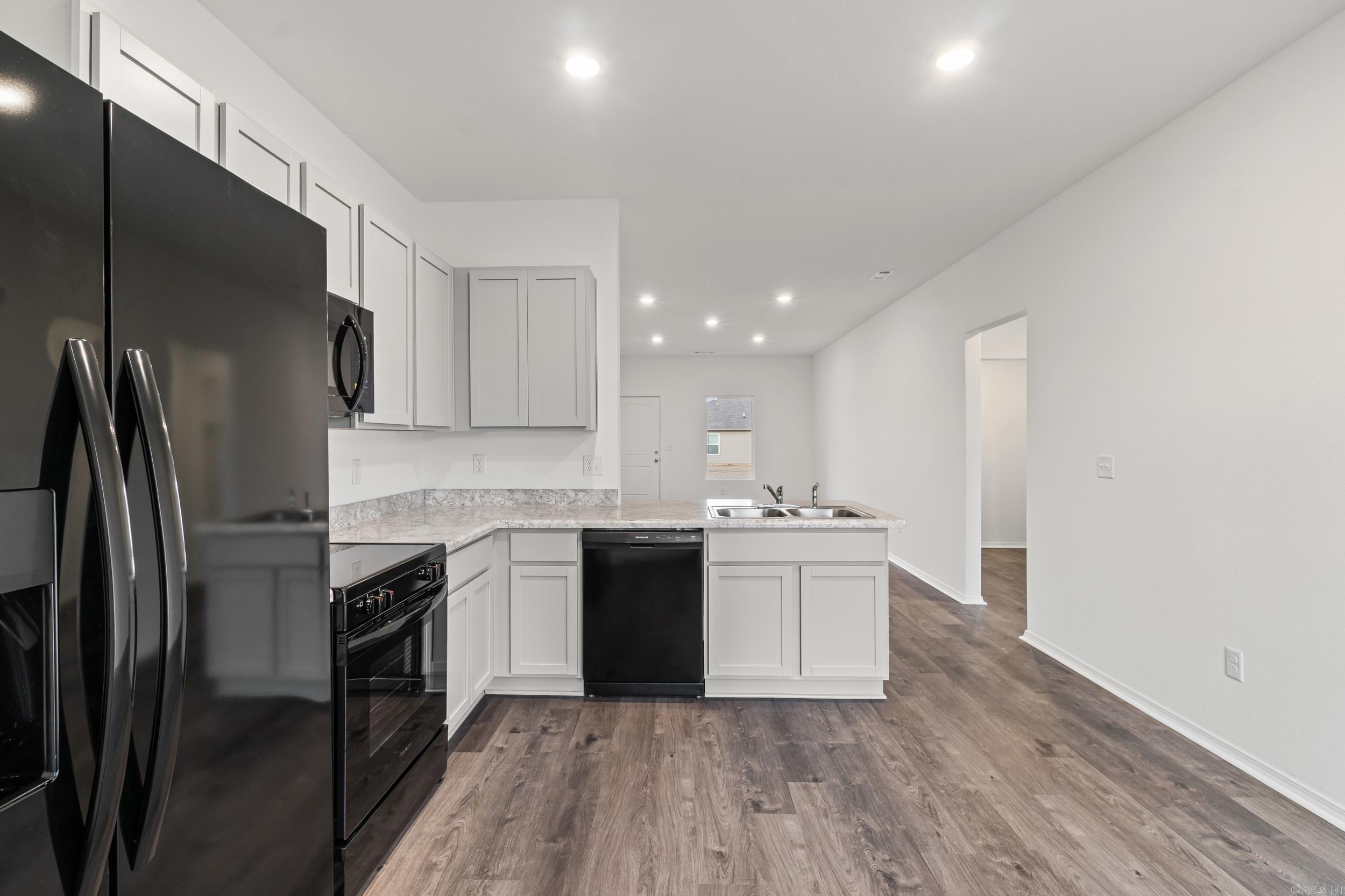 TRAMMEL ESTATES - Residential