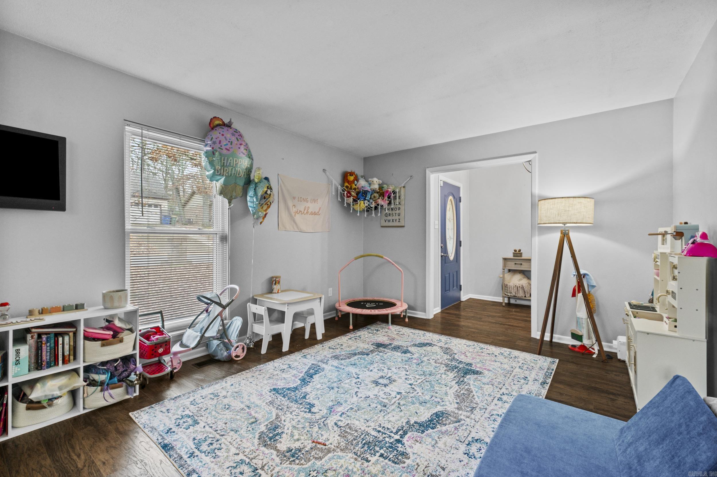 GREEN HILLS - Residential