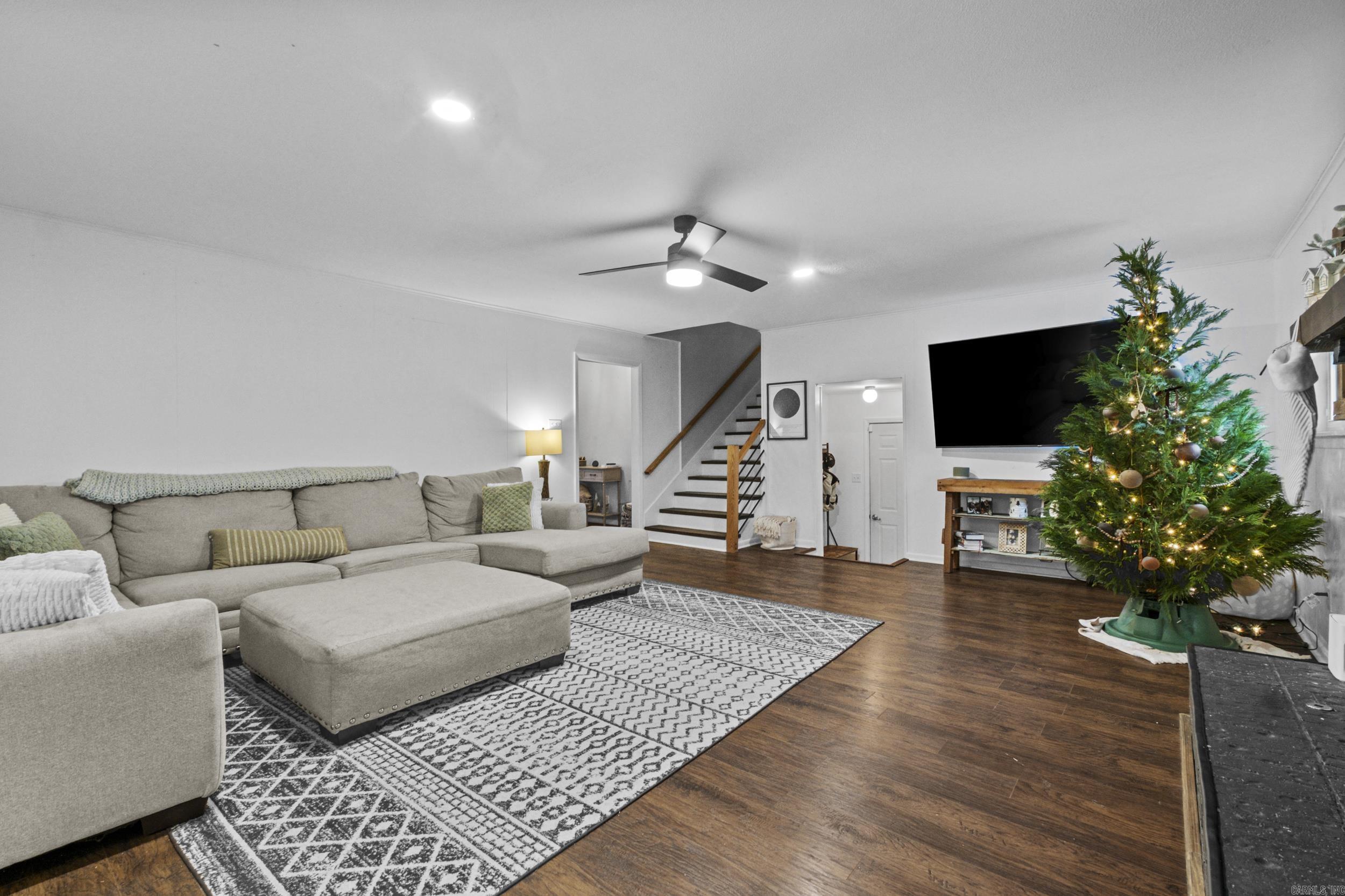 GREEN HILLS - Residential