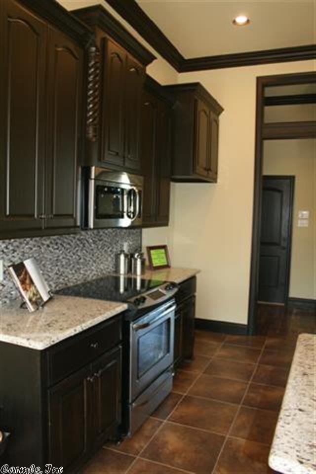 BENTLEY COURT - Residential