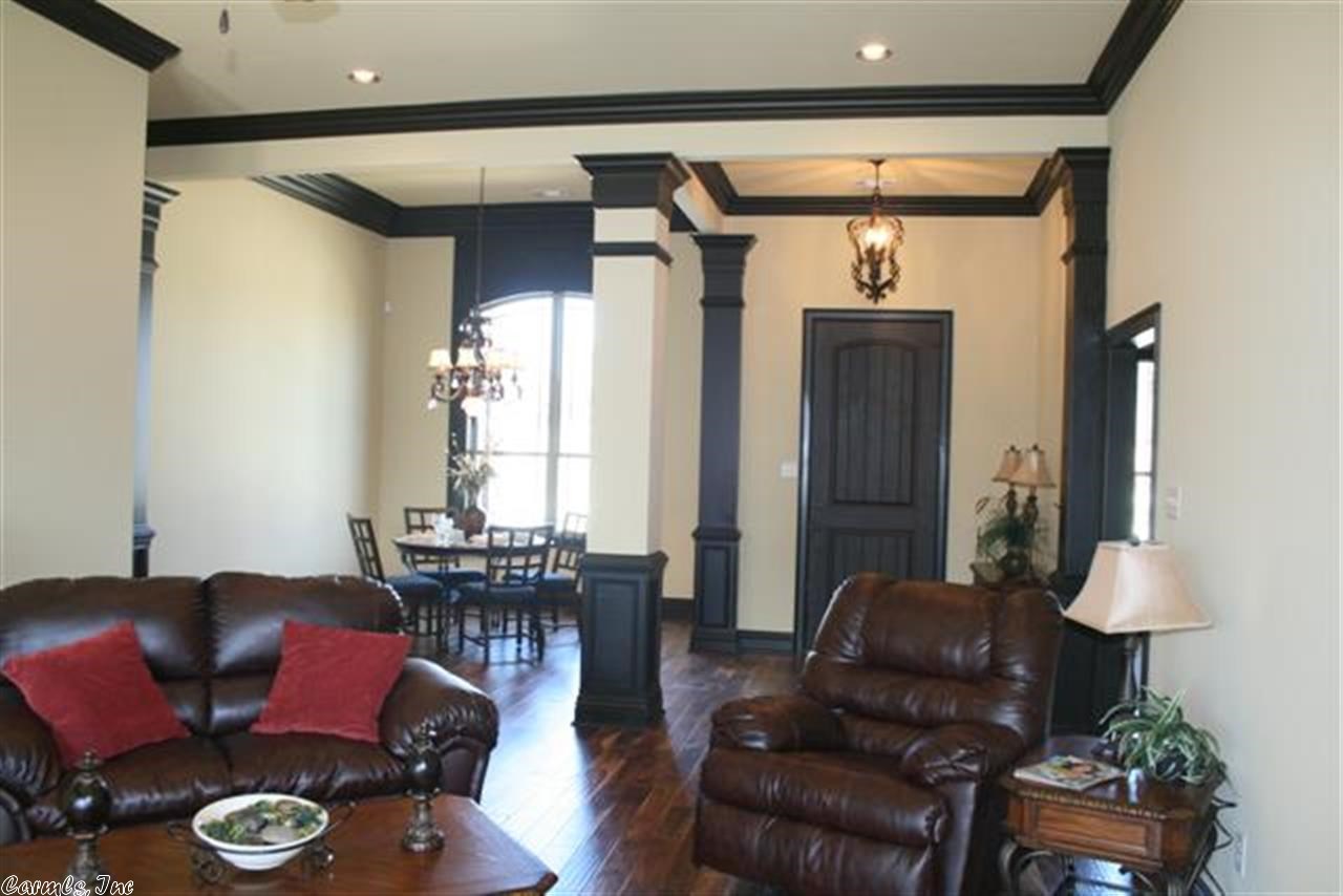 BENTLEY COURT - Residential