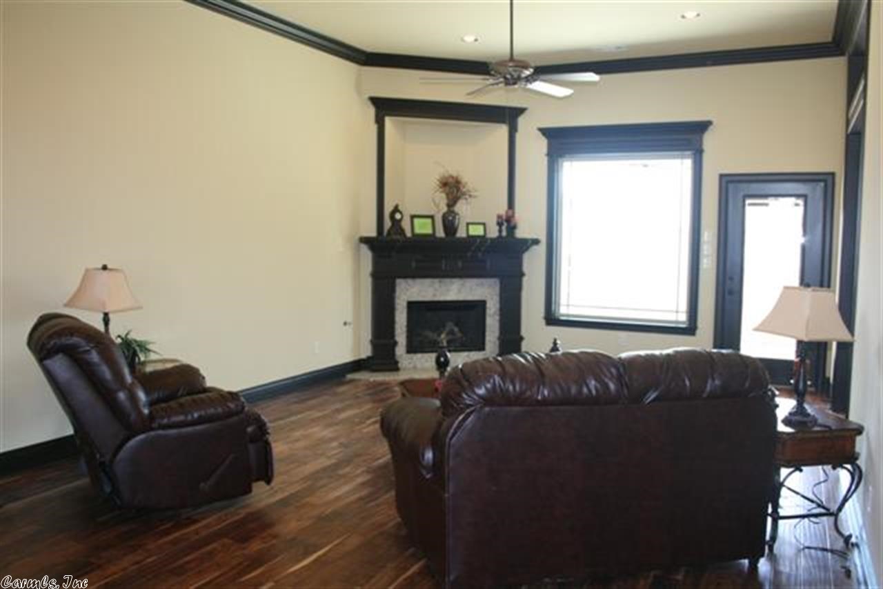 BENTLEY COURT - Residential