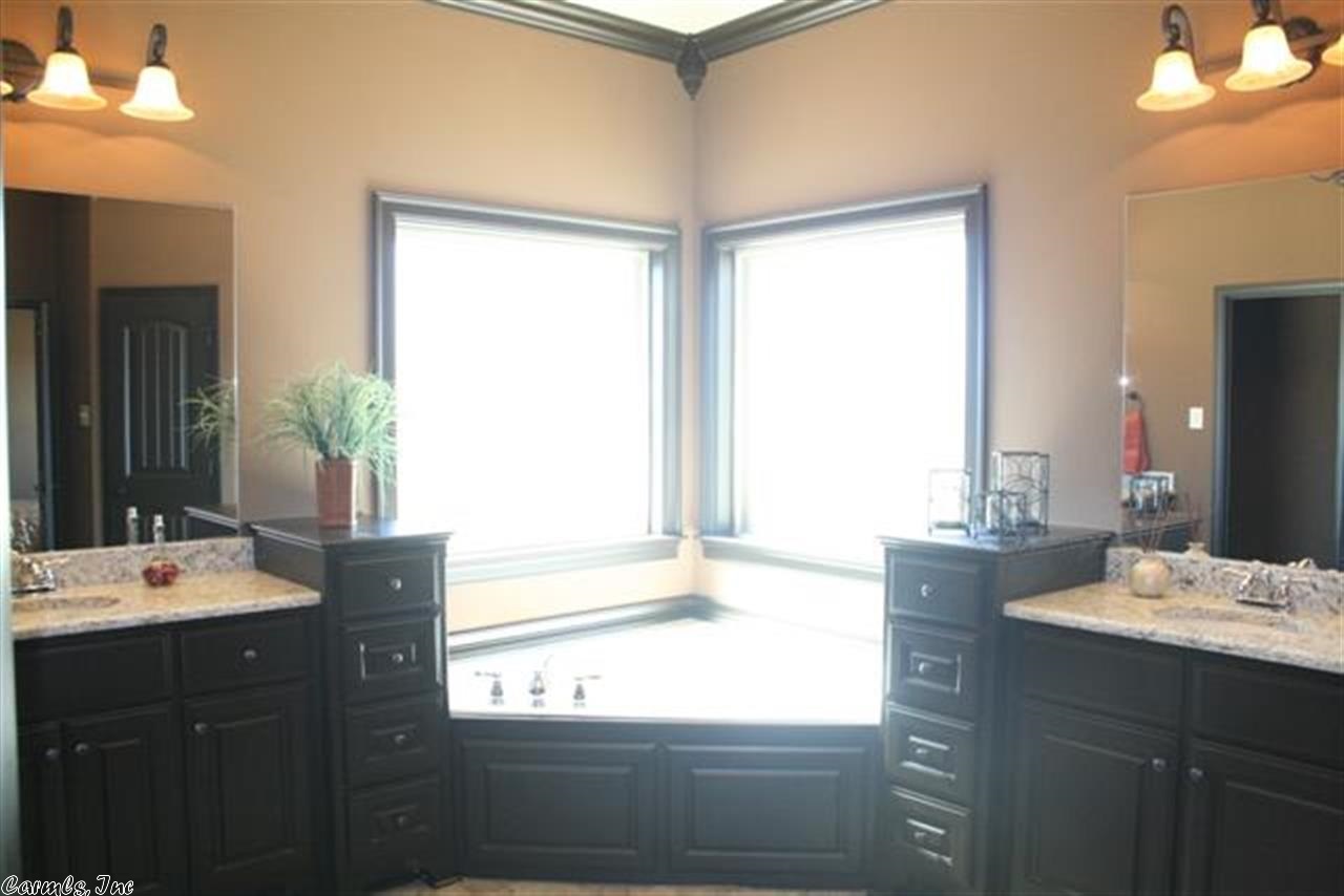 BENTLEY COURT - Residential